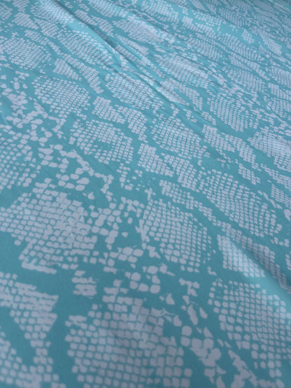 PC MARA MANIA 023 crêpe de Chine aqua/white snake print