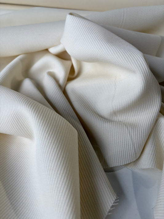 JUTTA 036 Wool tricotine woolwhite