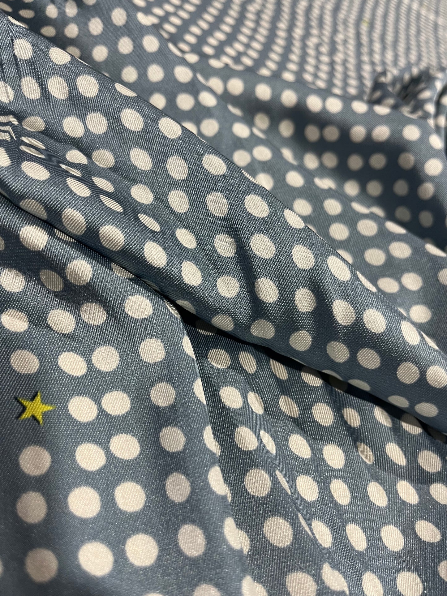 D01 ND O51 twill with dots and stars