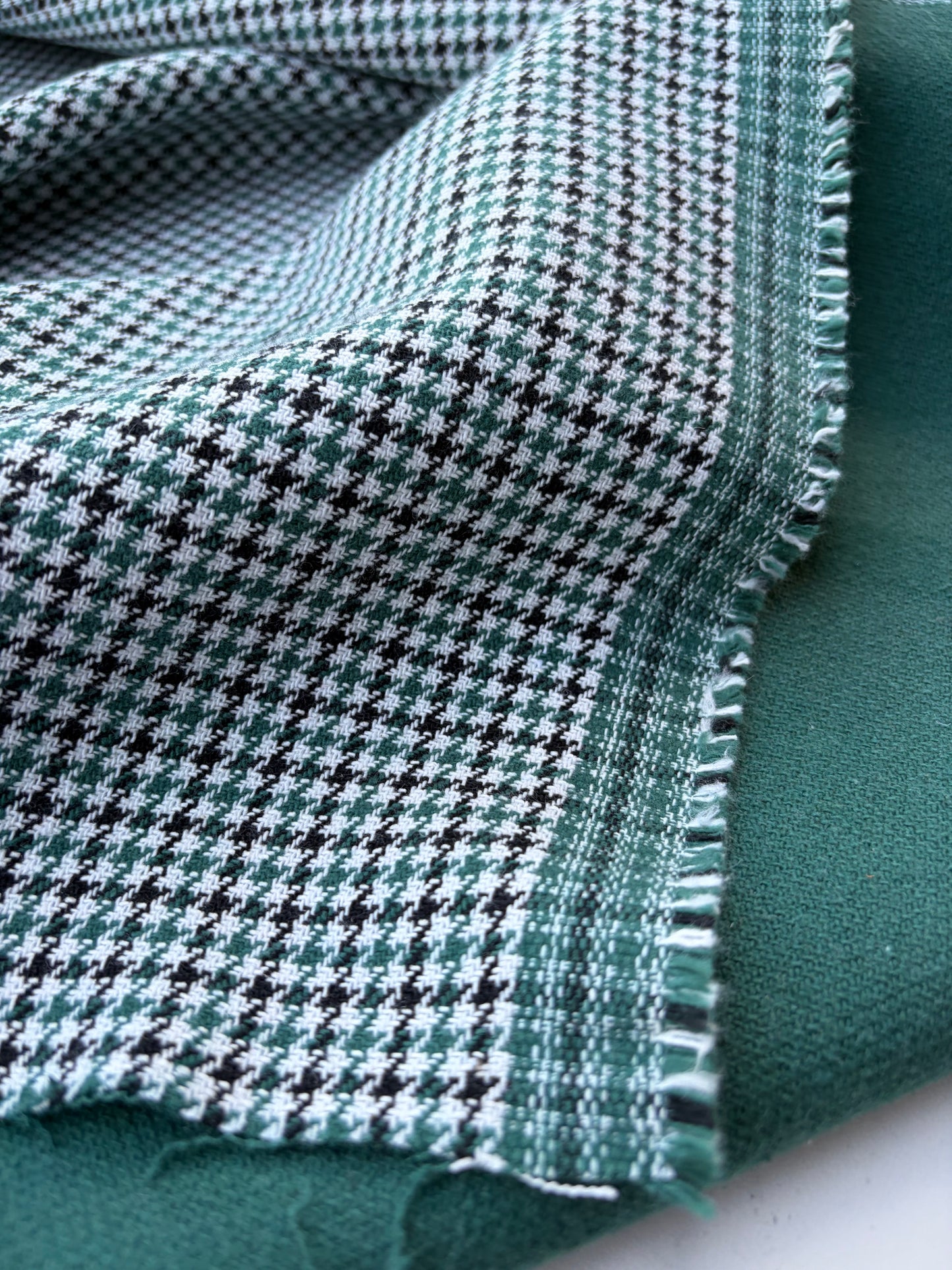 NED 019 green dogtooth heavy cotton double face