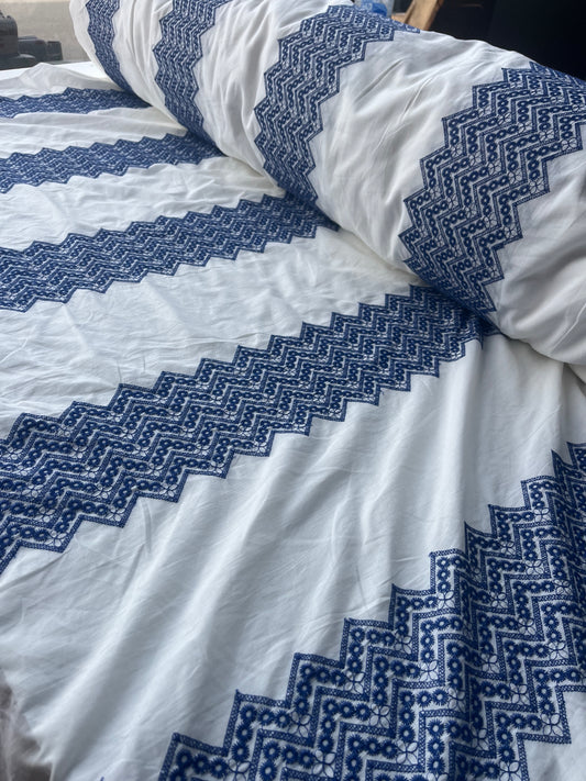 MARA MANIA 029 embroidered cotton zig zag flowers