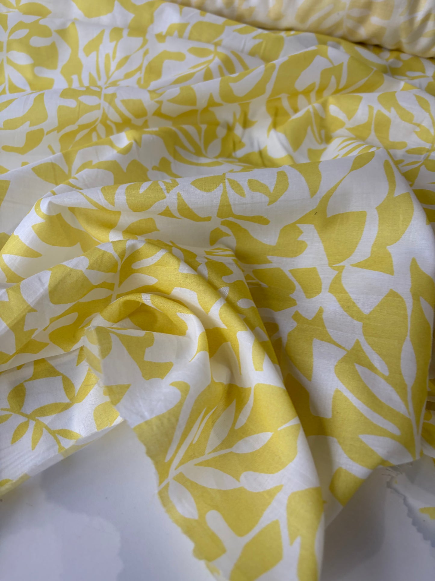 JUTTA 042 cotton voile white/yellow design