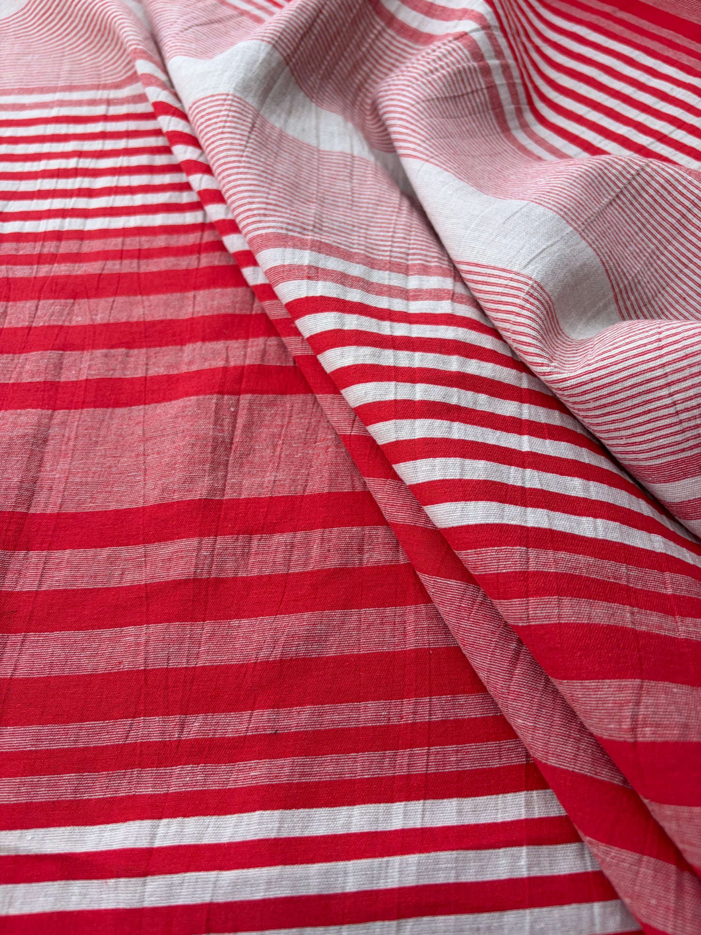 NED 023 red/ecru cotton irregular stripe