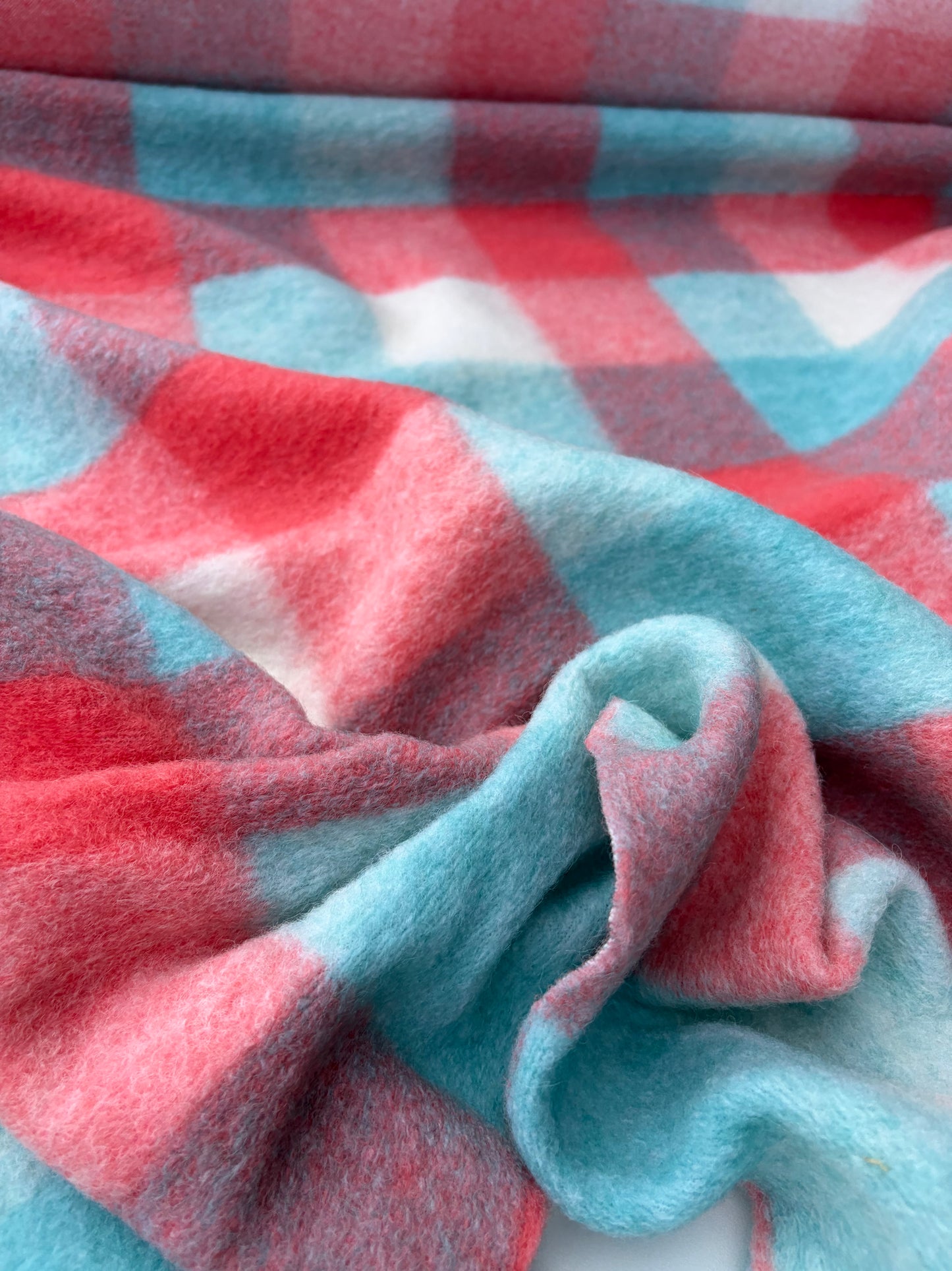 NED 026 soft pink/aqua checkered heavy boiled wool