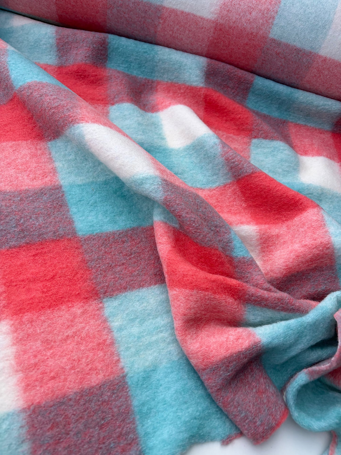 NED 026 soft pink/aqua checkered heavy boiled wool