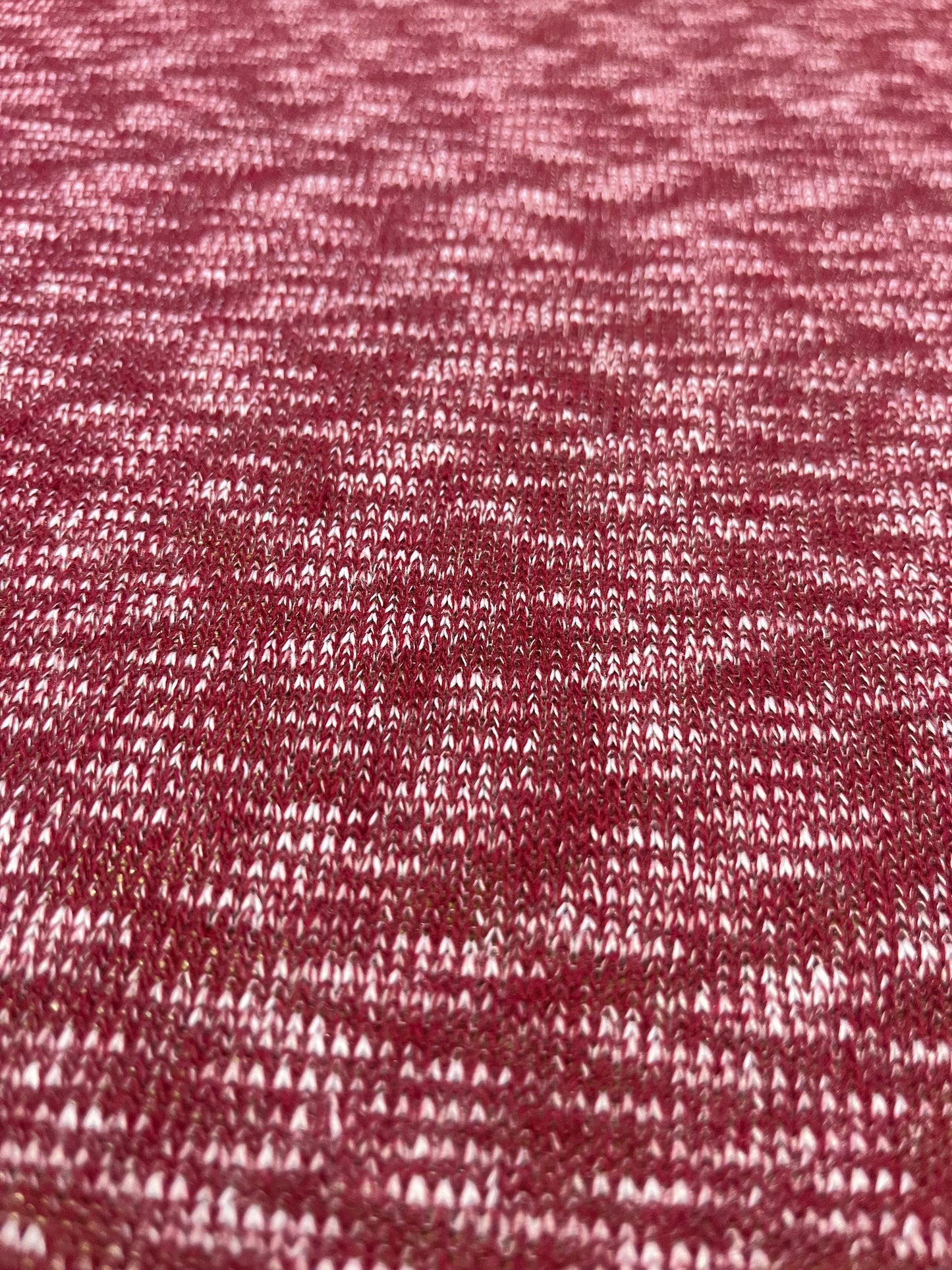 E01 Tricot jacquard bordeaux