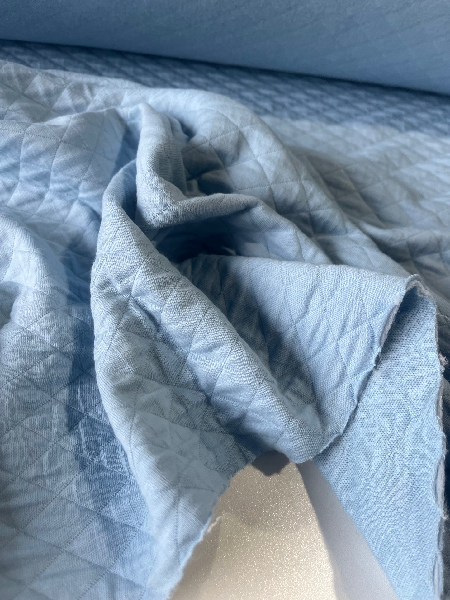 ROSALIA 054 jersey matelassé bleu ciel