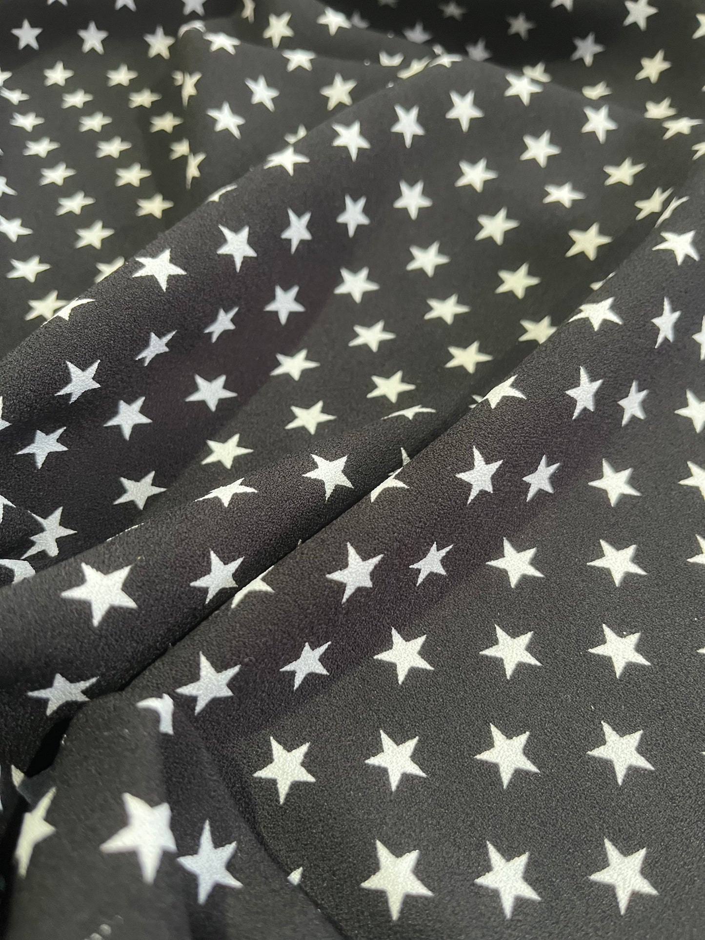 D01 CAN 1505 viscose crêpe stars