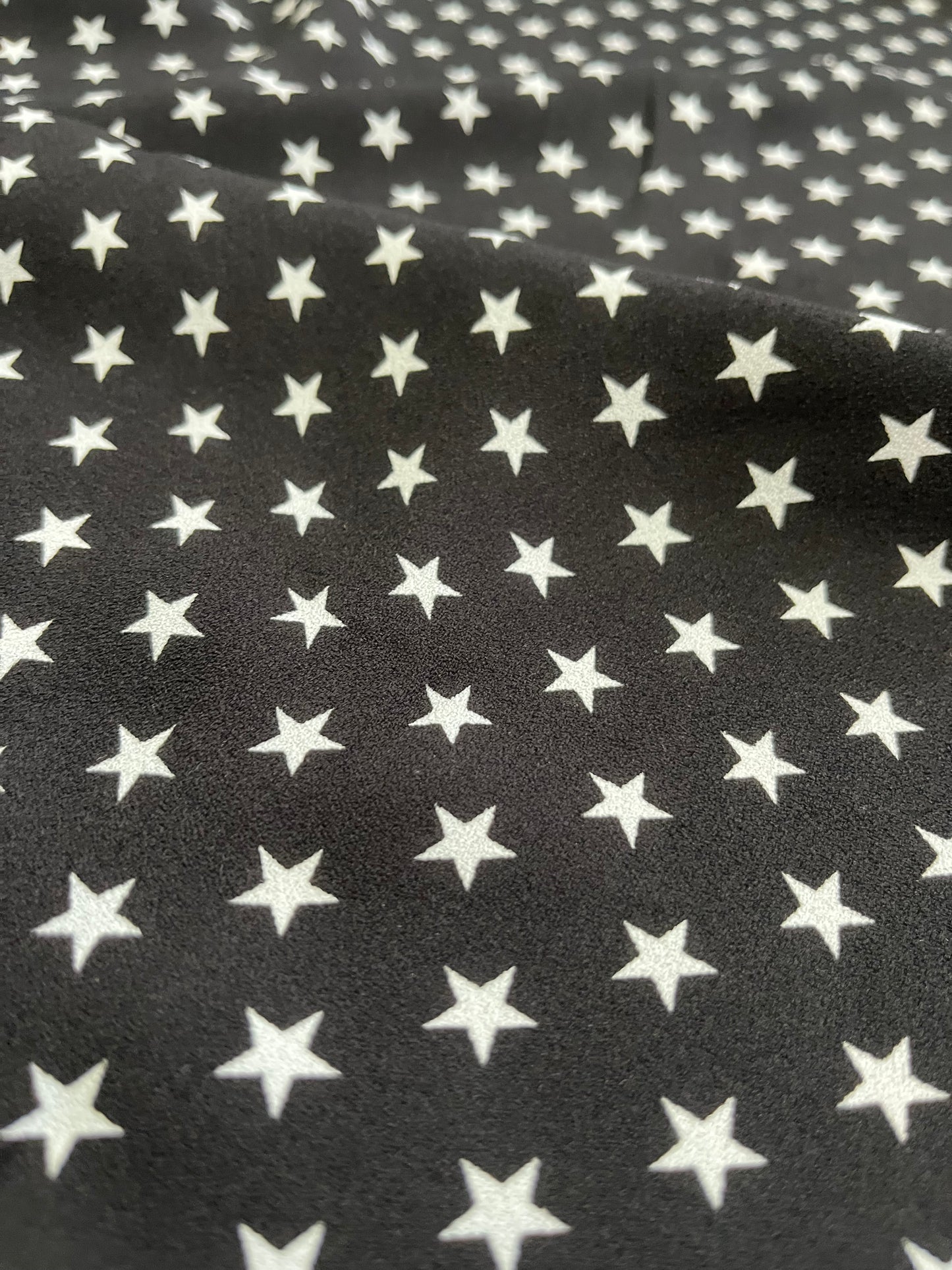 D01 CAN 1505 viscose crêpe stars