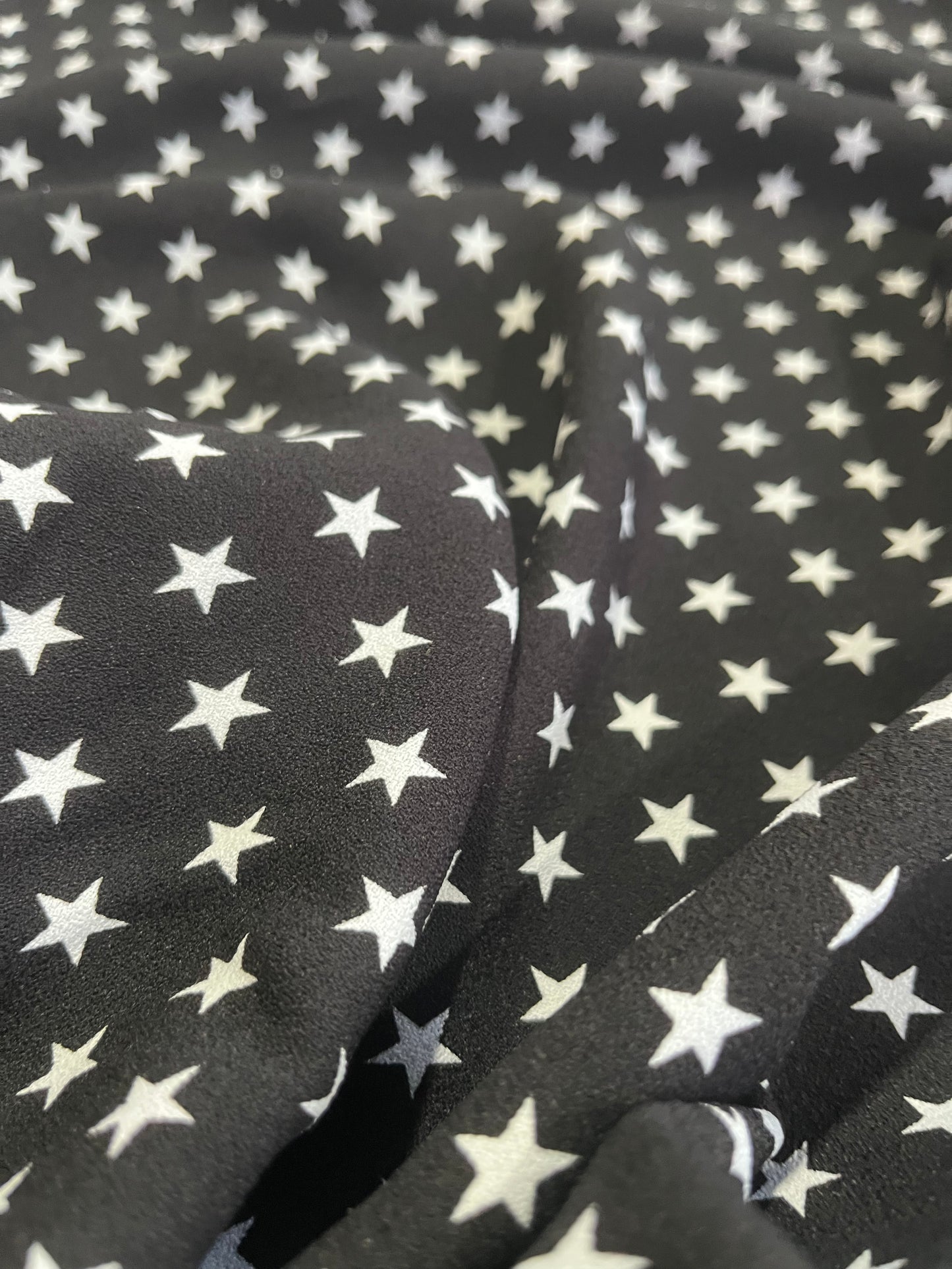 D01 CAN 1505 viscose crêpe stars