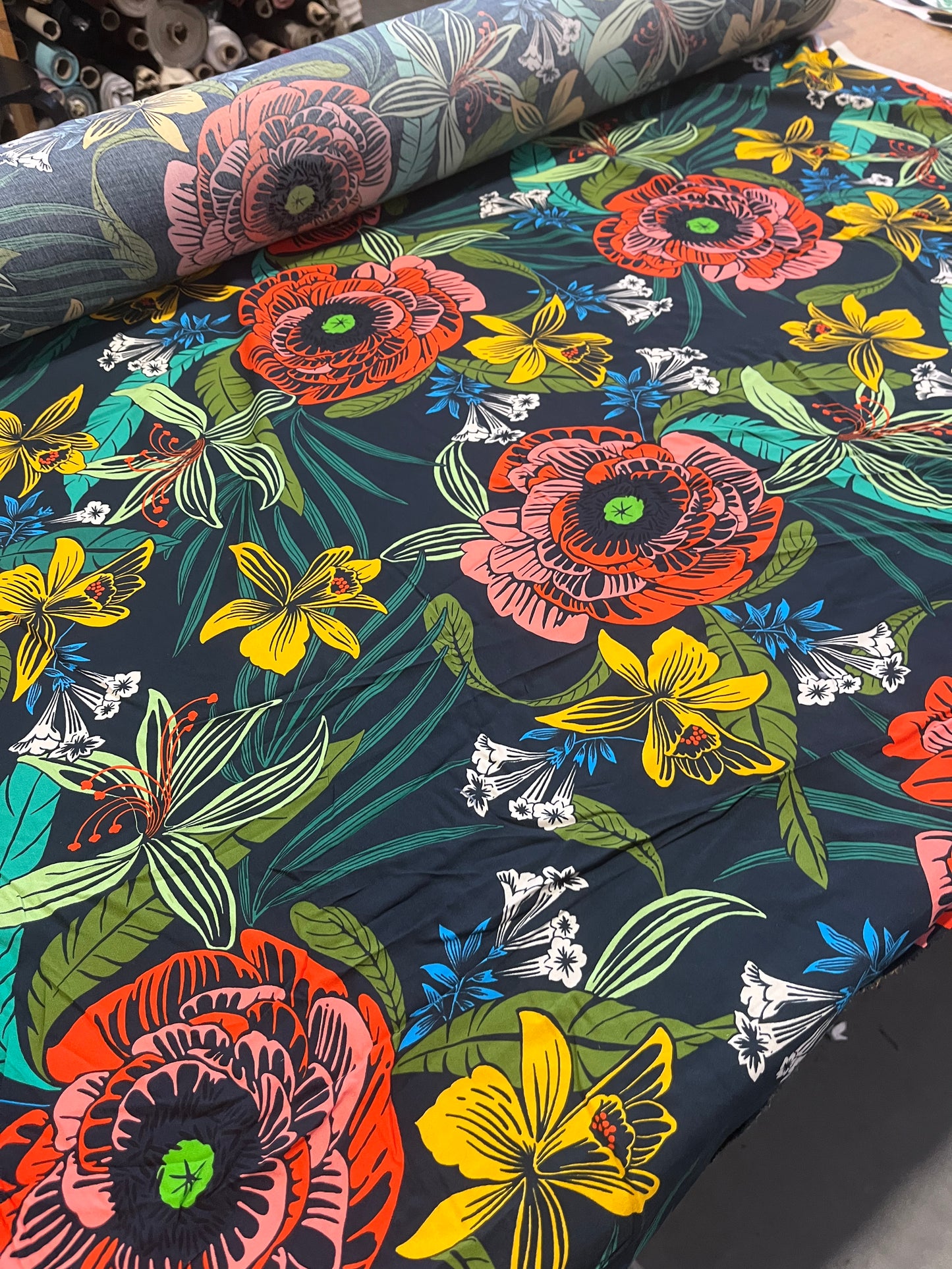 B01 CAN 1515 viscose flower explosion