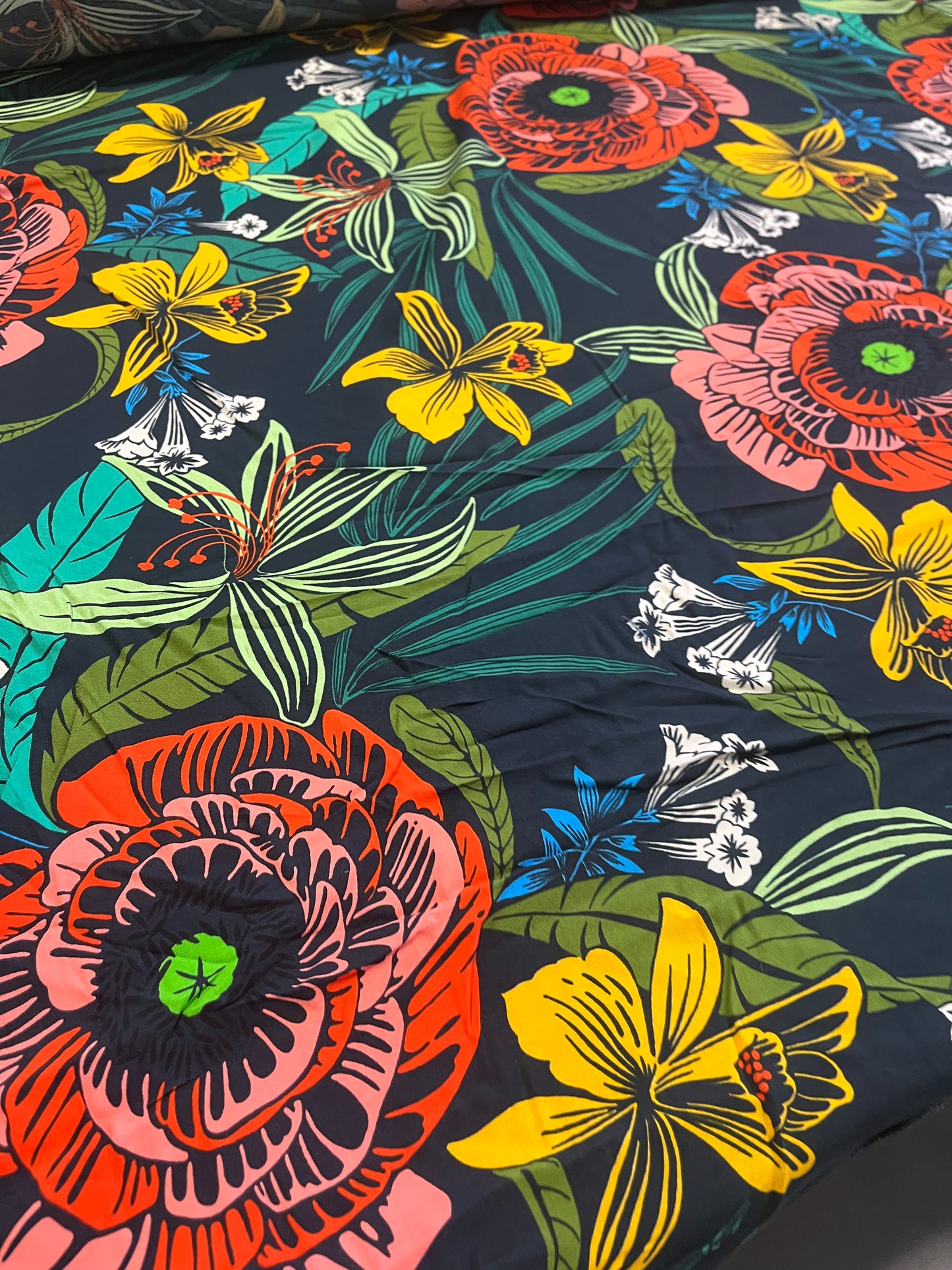 B01 CAN 1515 viscose flower explosion