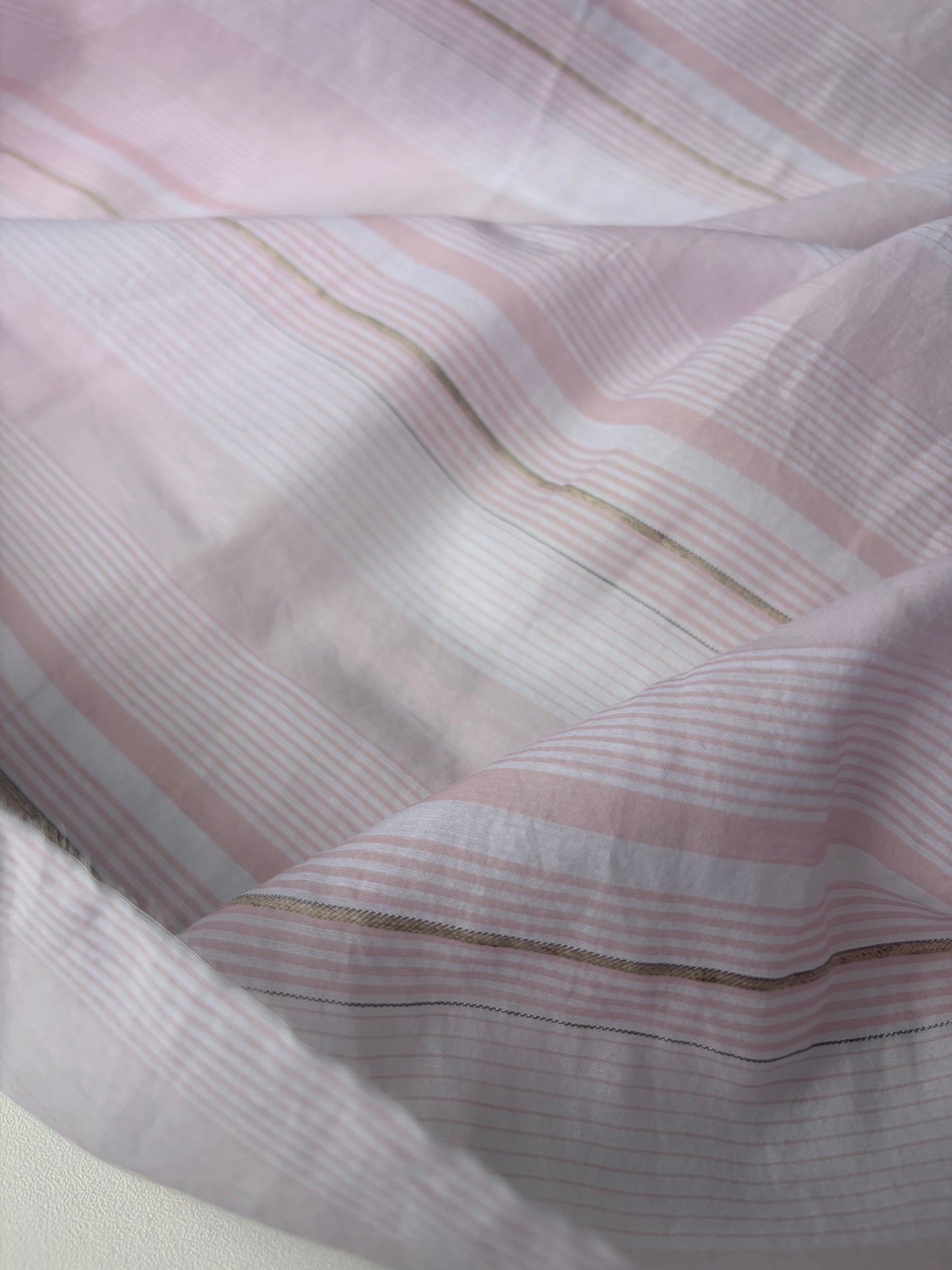 VINCE 007 colourwoven cotton voile stripes