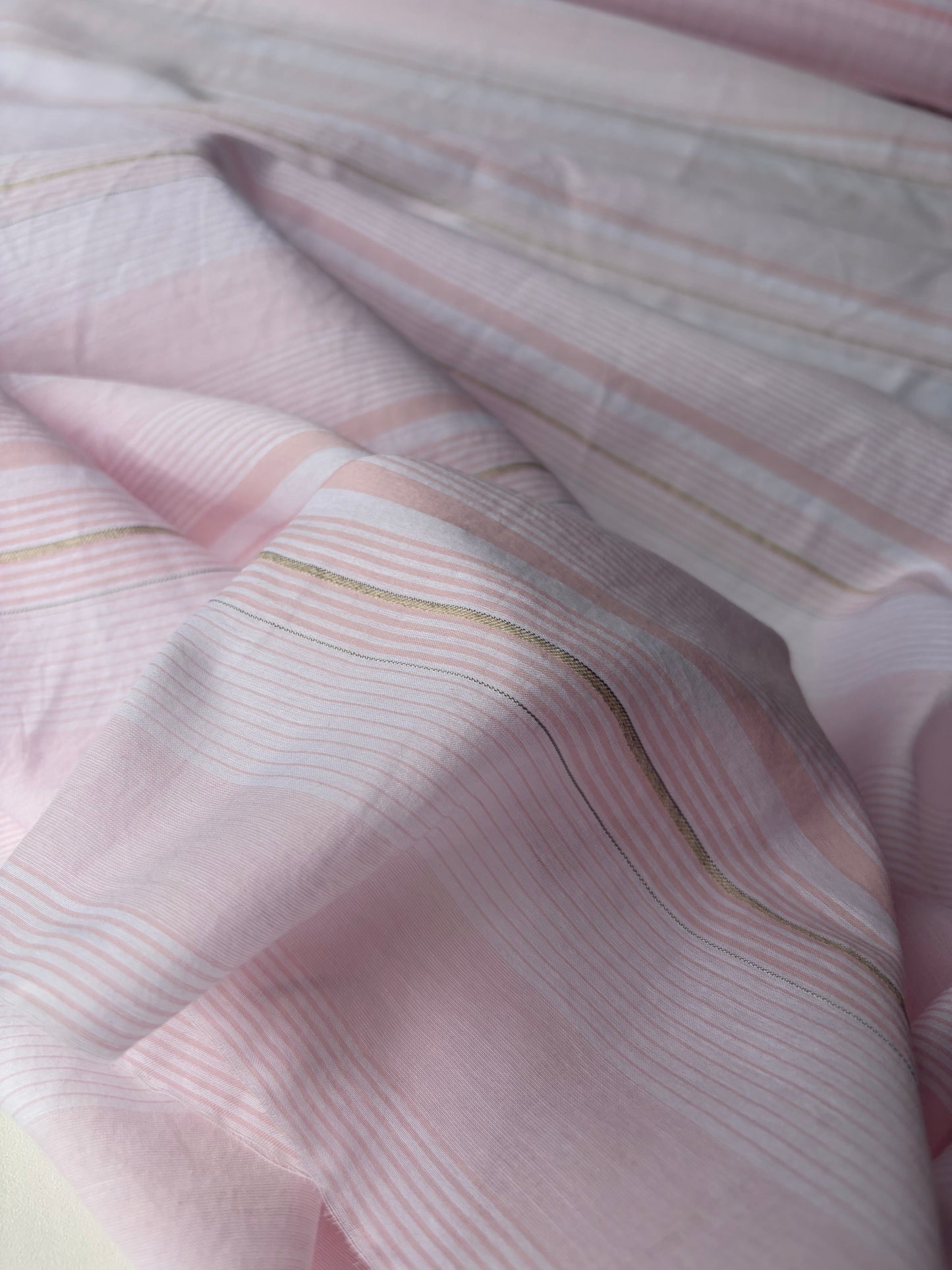 VINCE 007 colourwoven cotton voile stripes