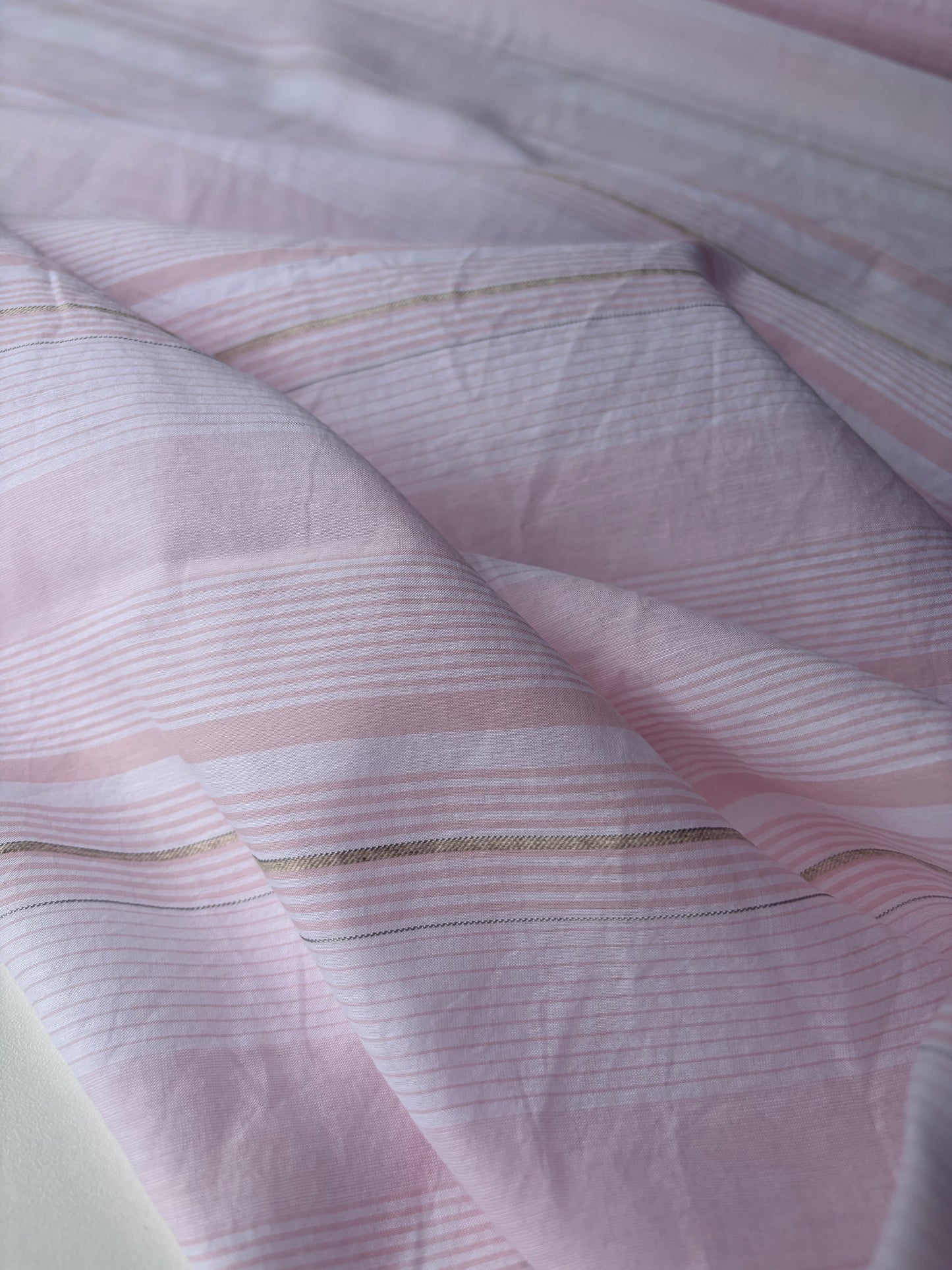 VINCE 007 colourwoven cotton voile stripes