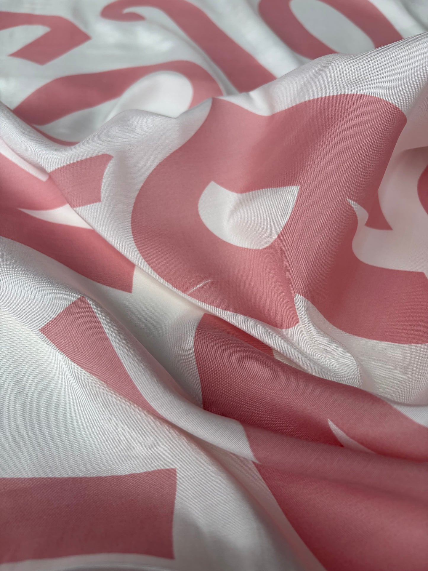 VINCE 008 viscose old pink letters