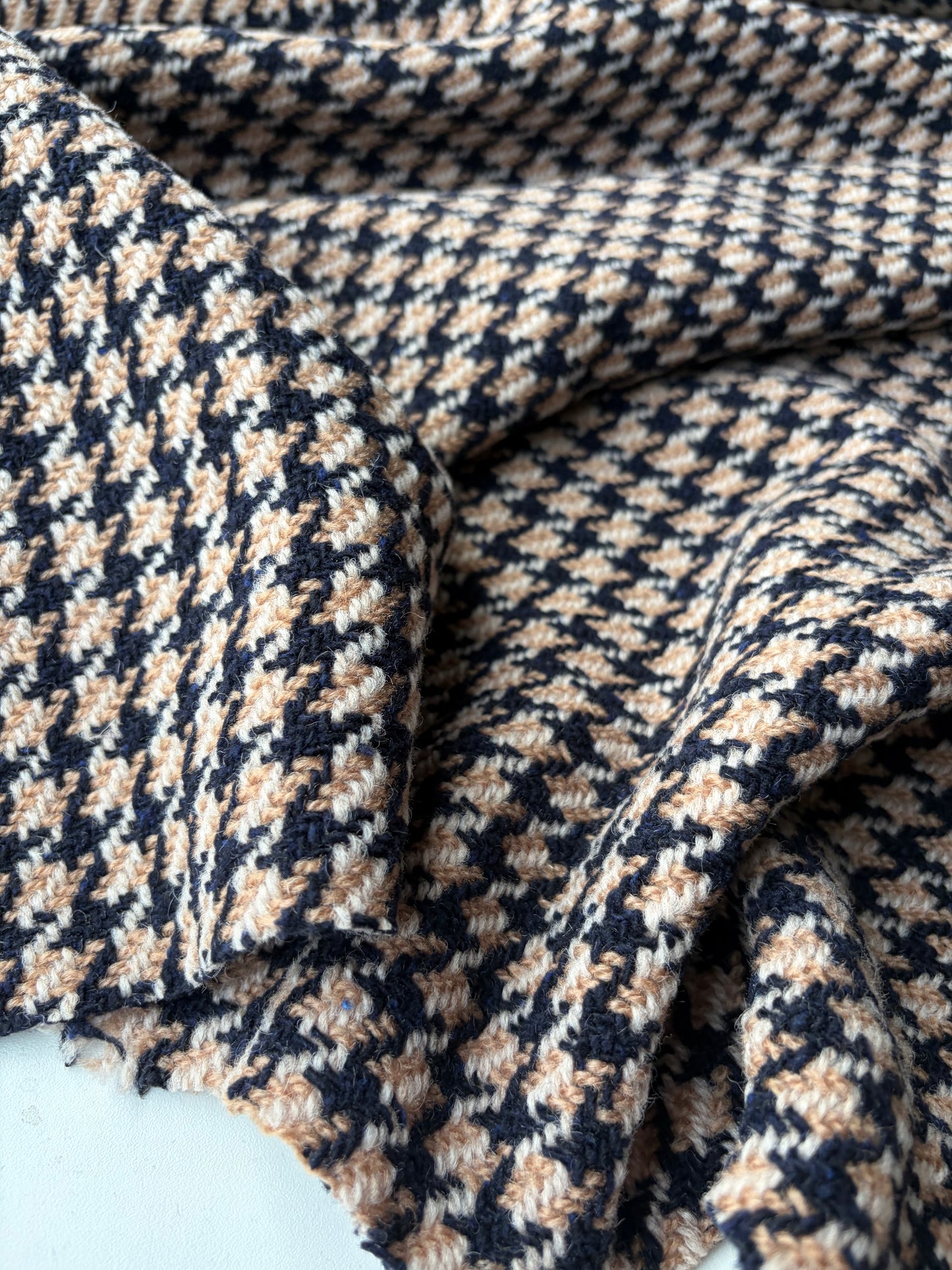 SMITHERS 008 black/camel dogtooth heavy boiled wool