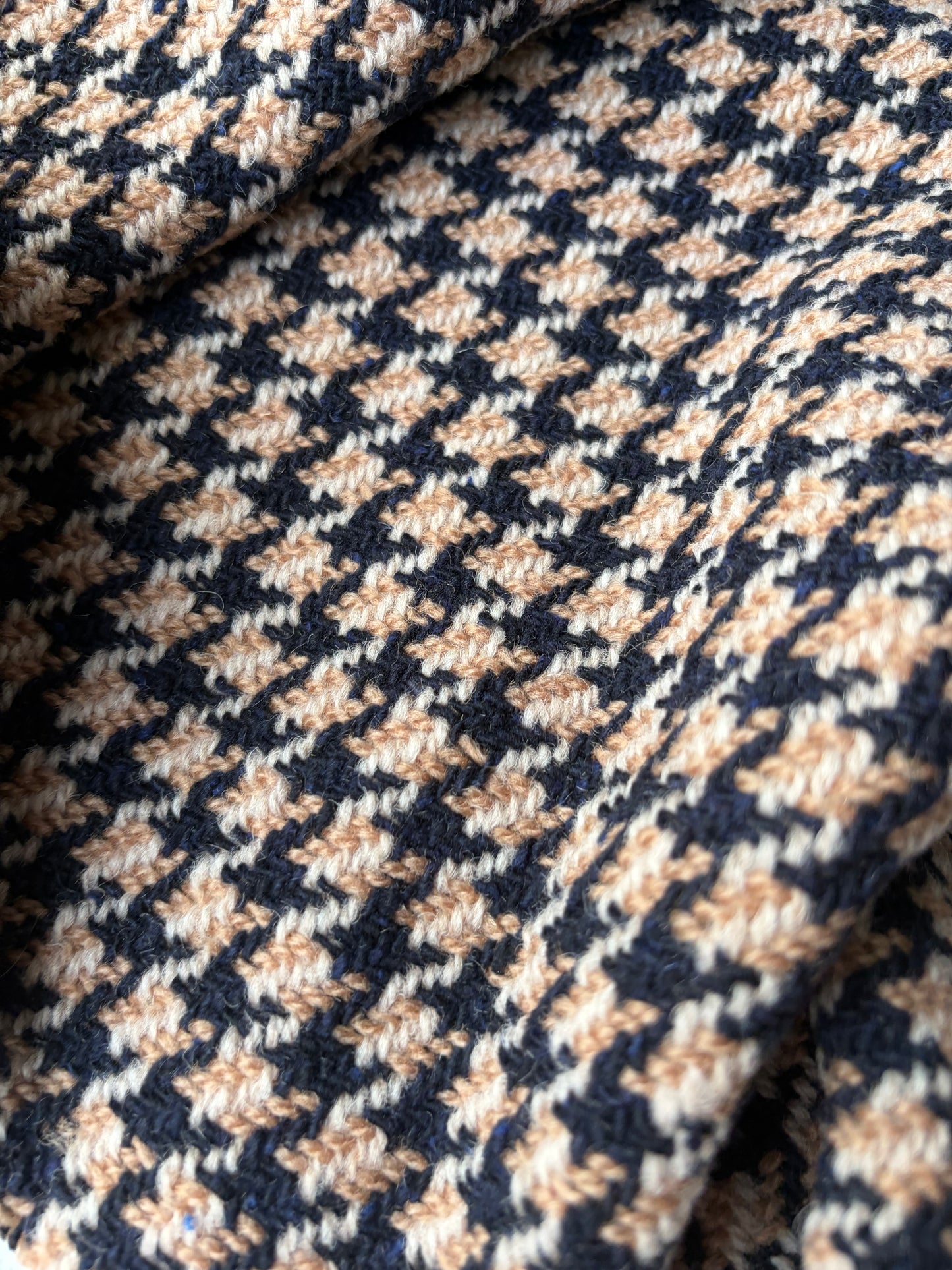 SMITHERS 008 black/camel dogtooth heavy boiled wool