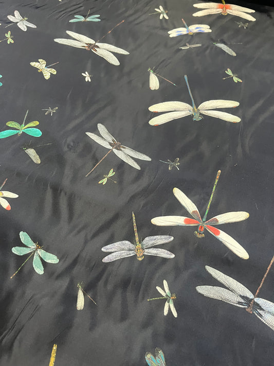 D02 CAN 1550 satin with dragonflies