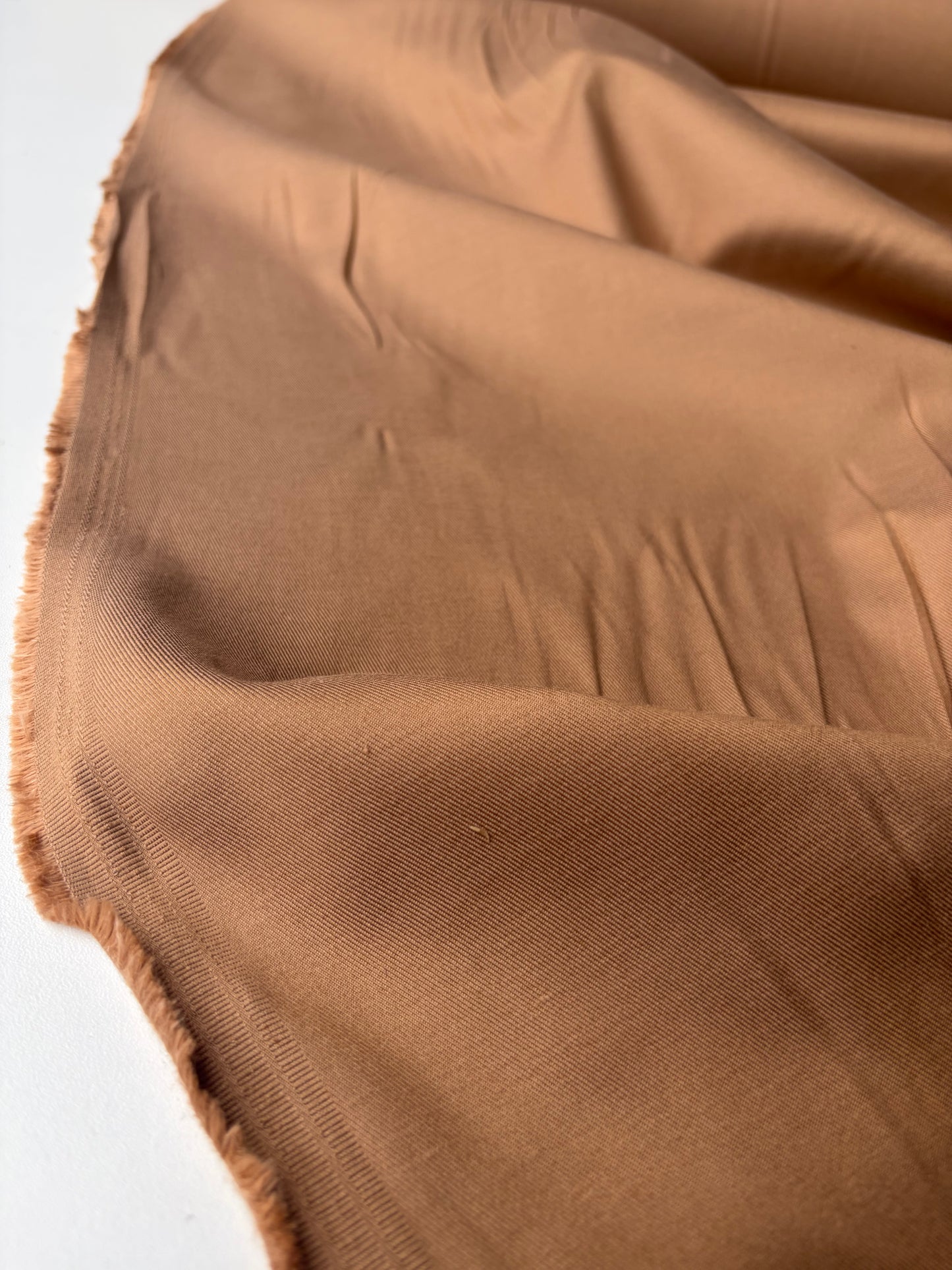 LC VINCE 015 soft cotton twill camel