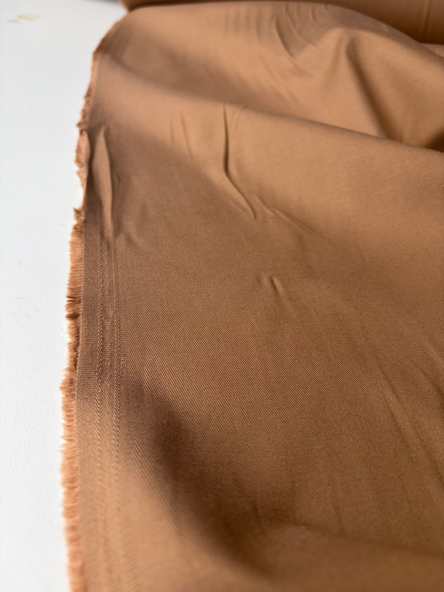 LC VINCE 015 soft cotton twill camel