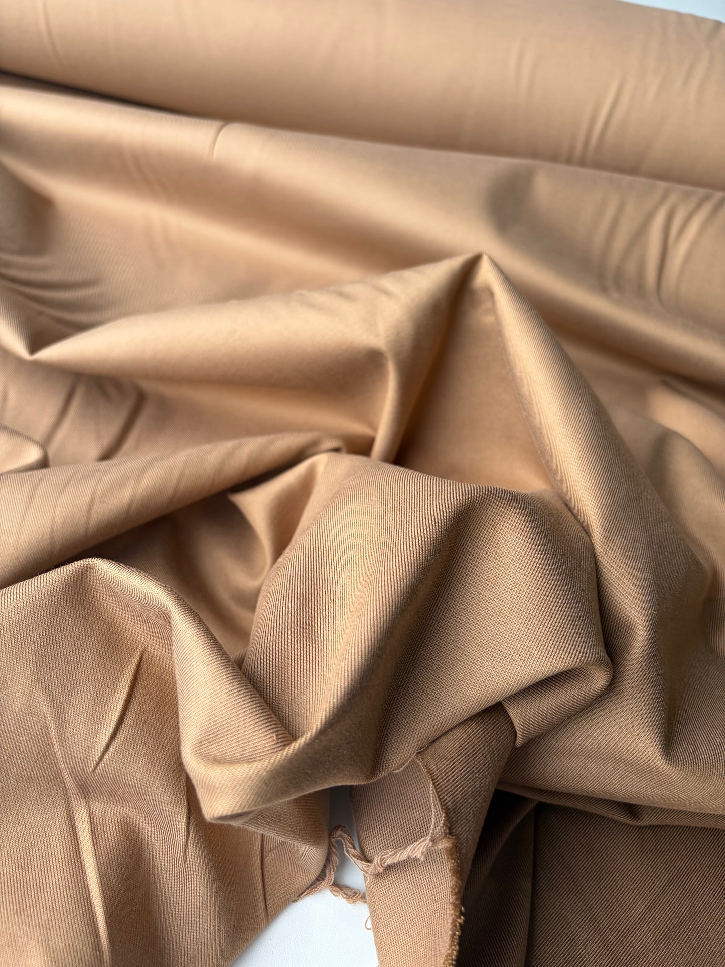 LC VINCE 015 soft cotton twill camel