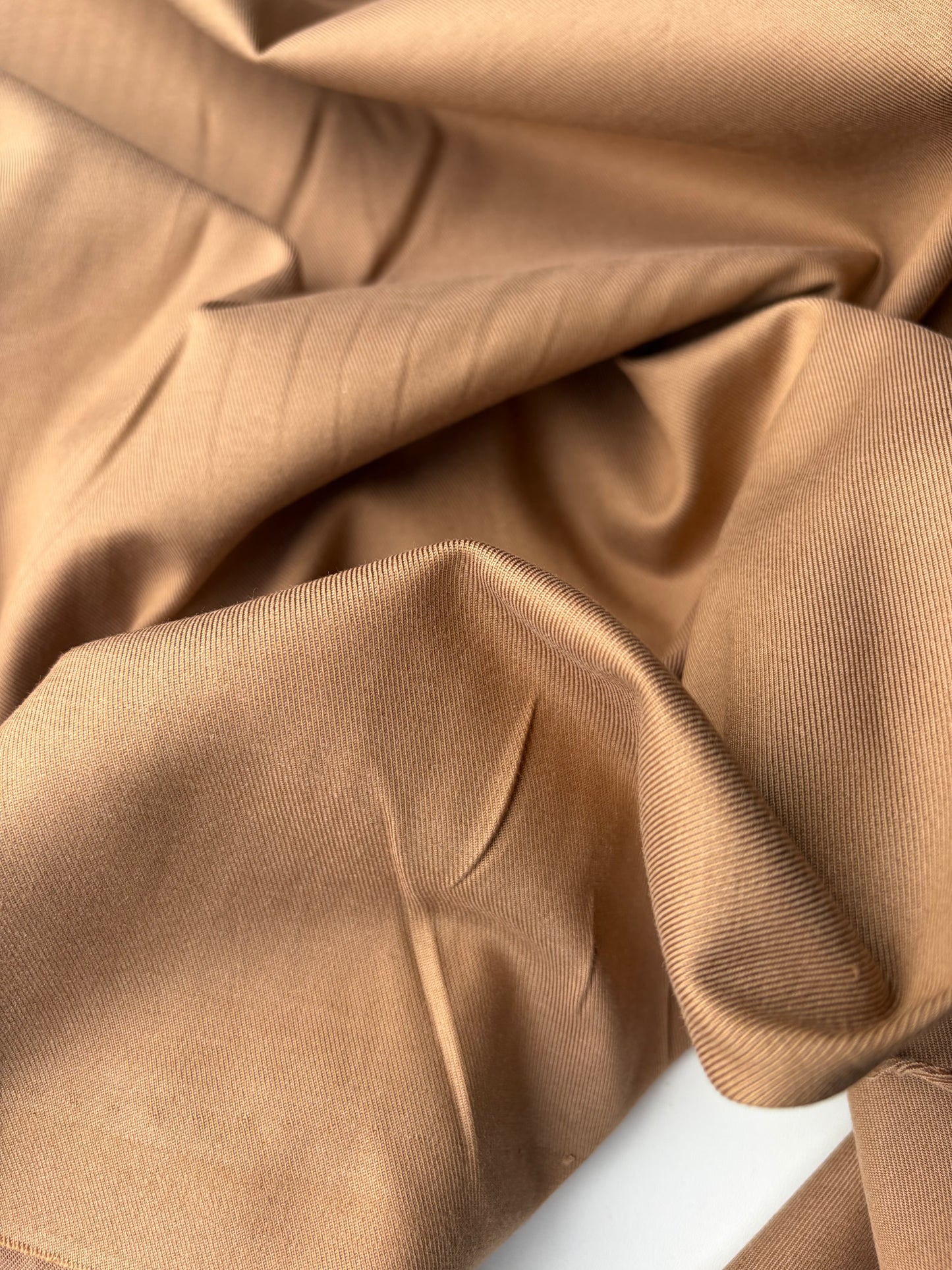 LC VINCE 015 soft cotton twill camel