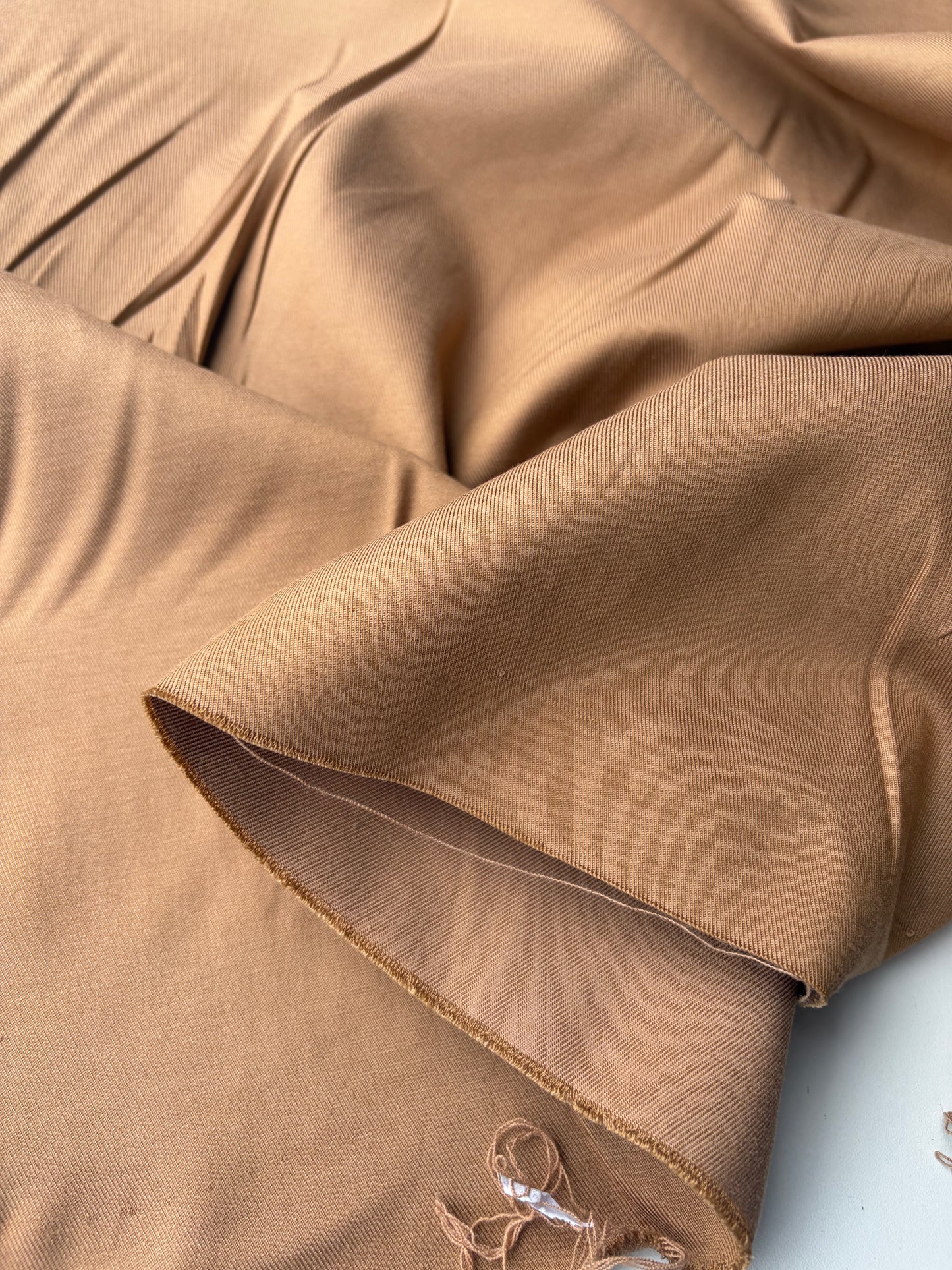 LC VINCE 015 soft cotton twill camel