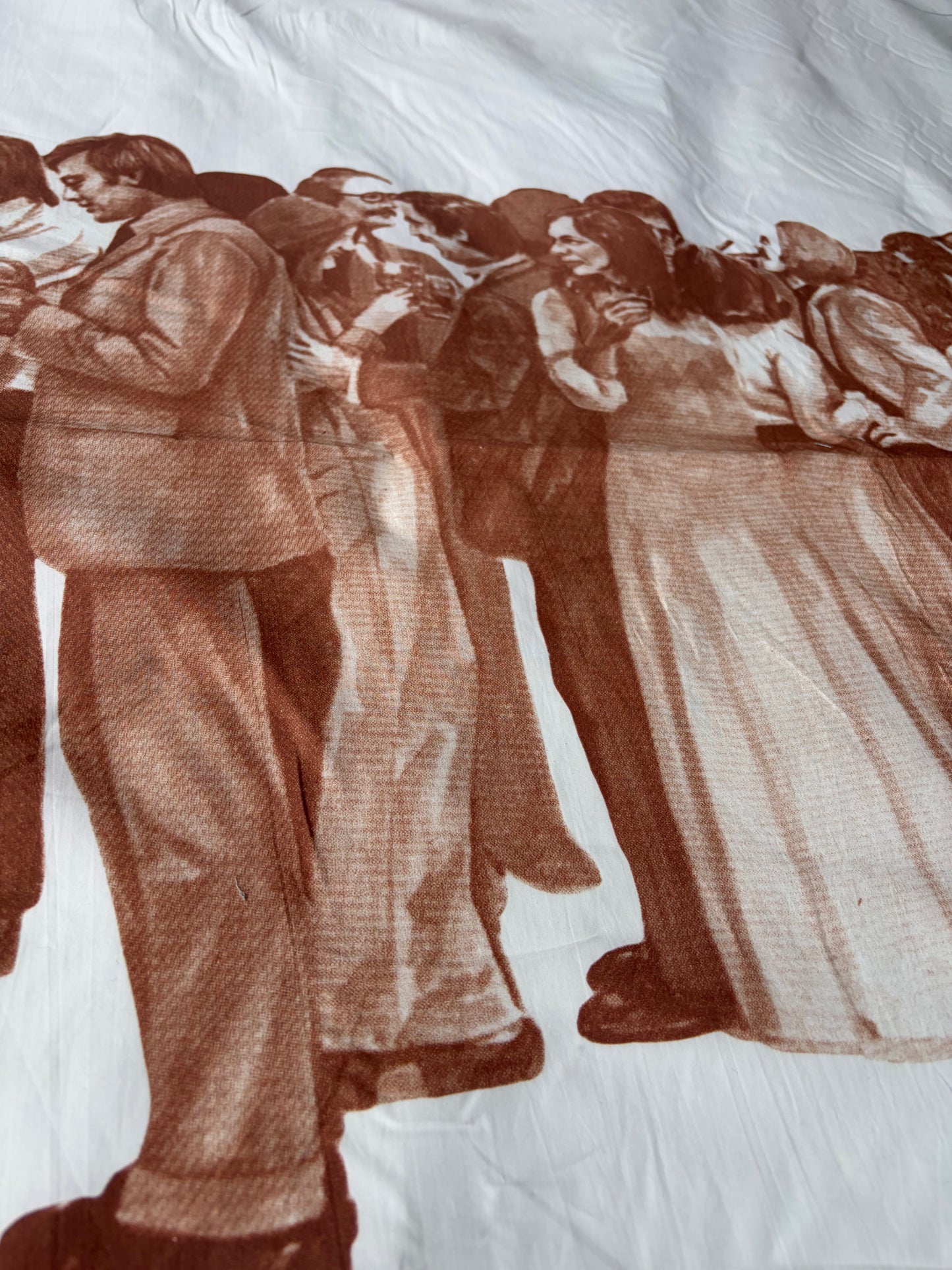 VINCE 016 cotton papertouch repeat print "at the reception"