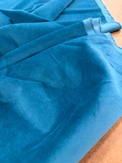 ZINO 010 emerald color cotton velvet
