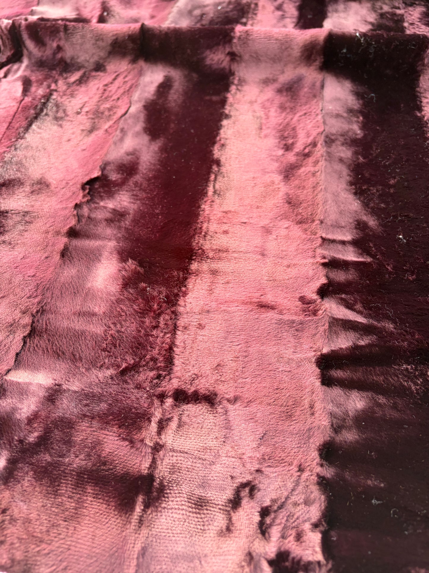 SMITHERS 014 aubergine coloured cotton fake fur