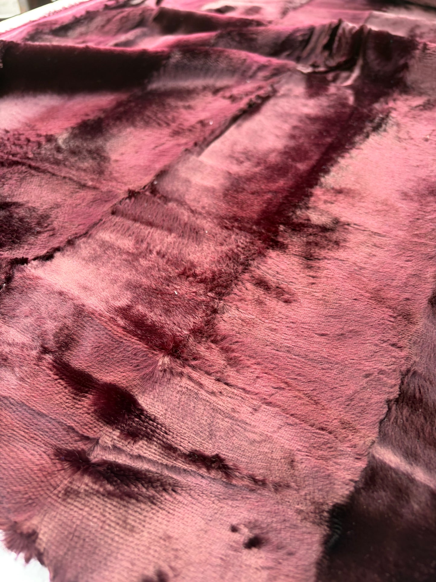 SMITHERS 014 aubergine coloured cotton fake fur