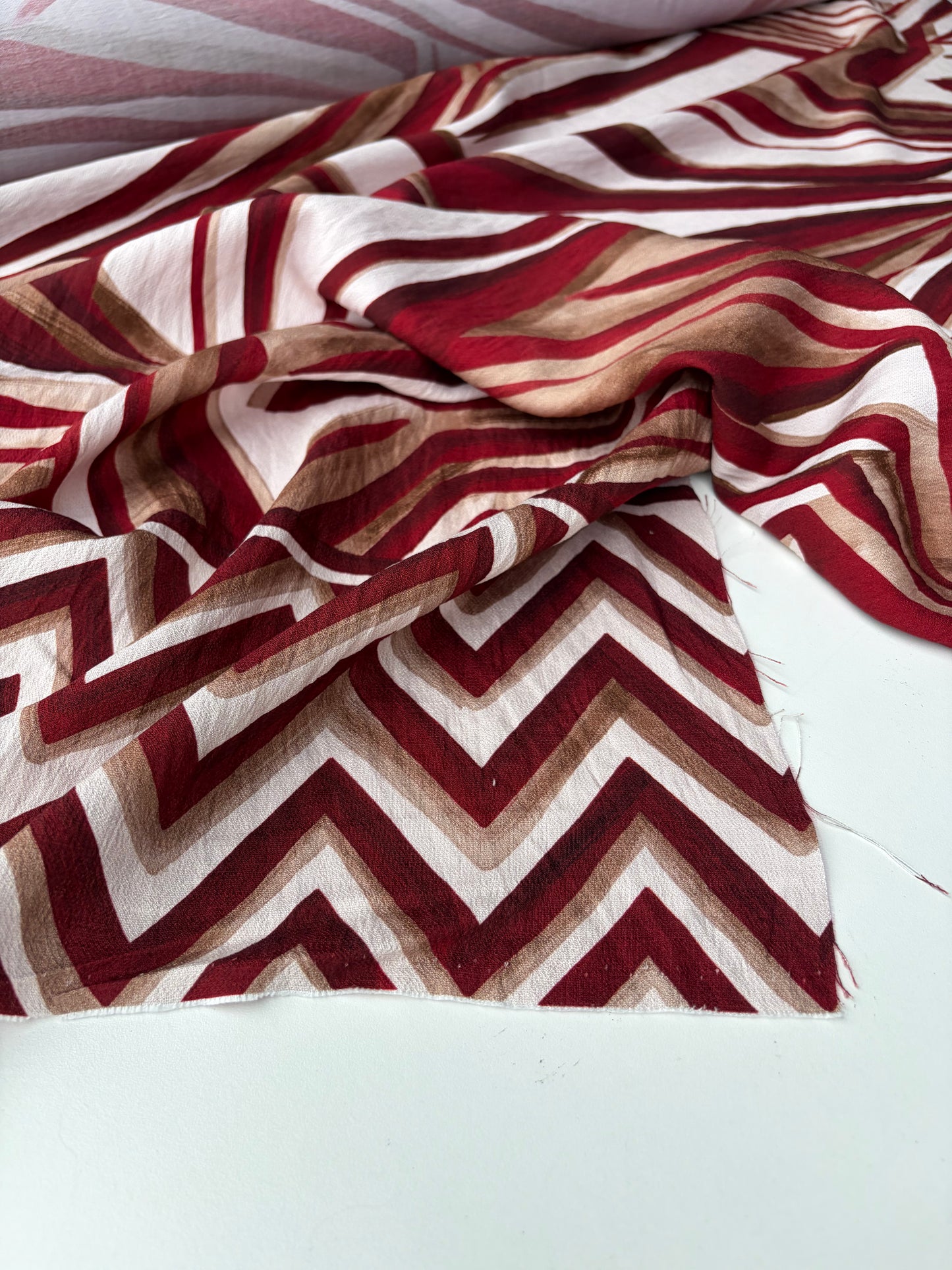 SMITHERS 015 red/burgundy double border viscose graphical print