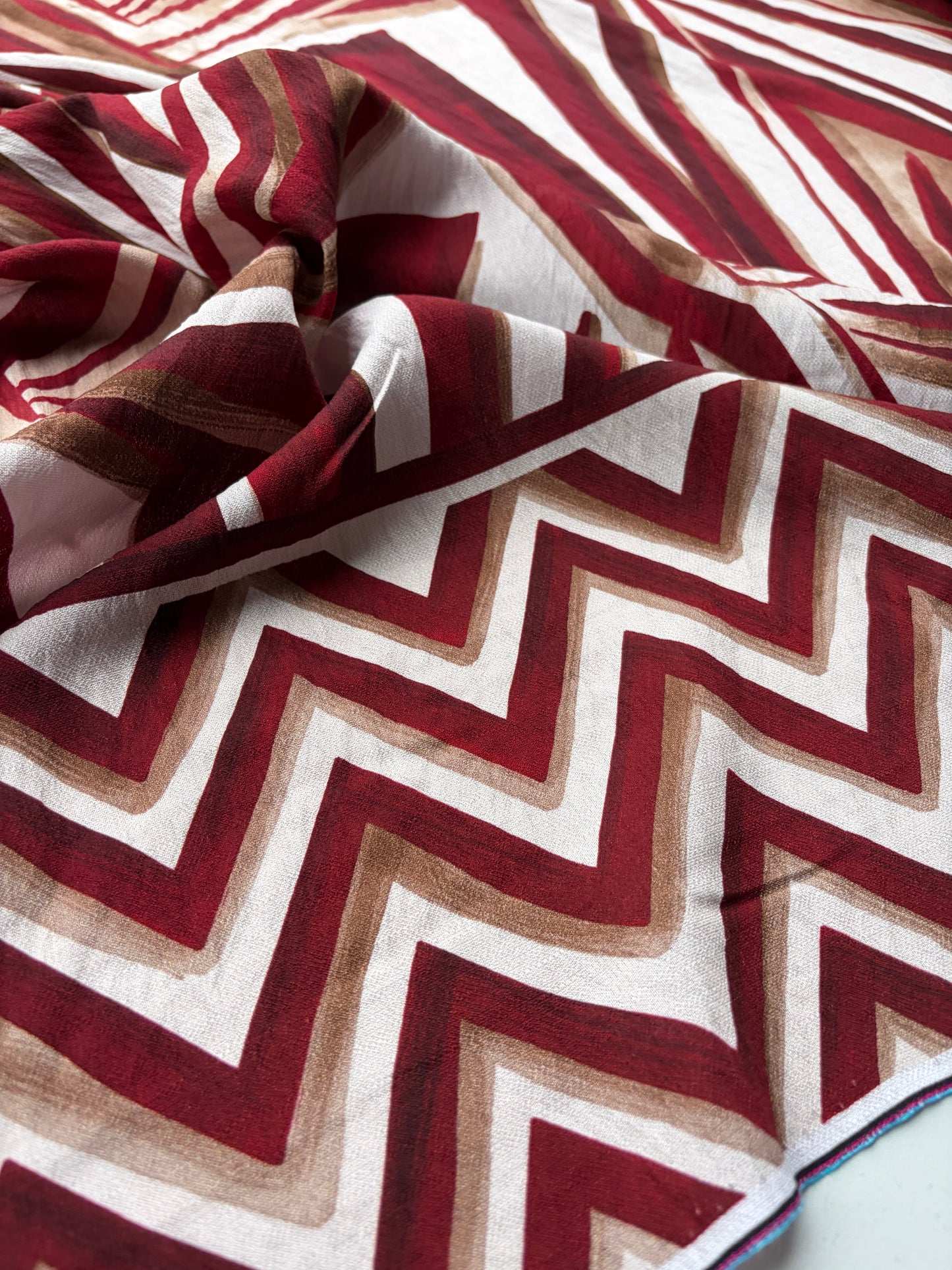 SMITHERS 015 red/burgundy double border viscose graphical print