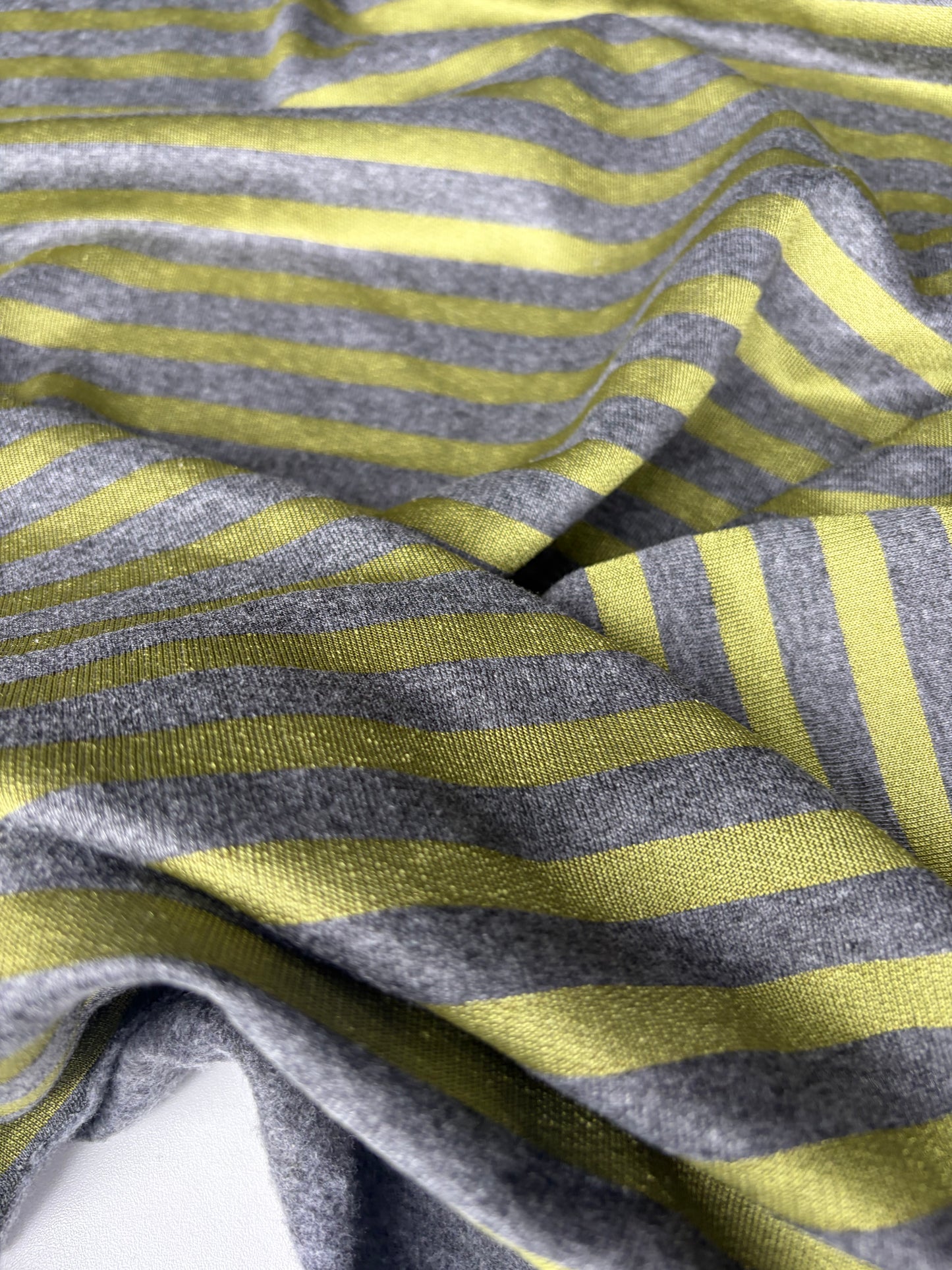 VINCE 022 heavy viscose jersey shiny stripes