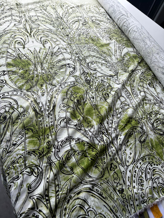 VINCE 024 cotton voile fade out print green/white