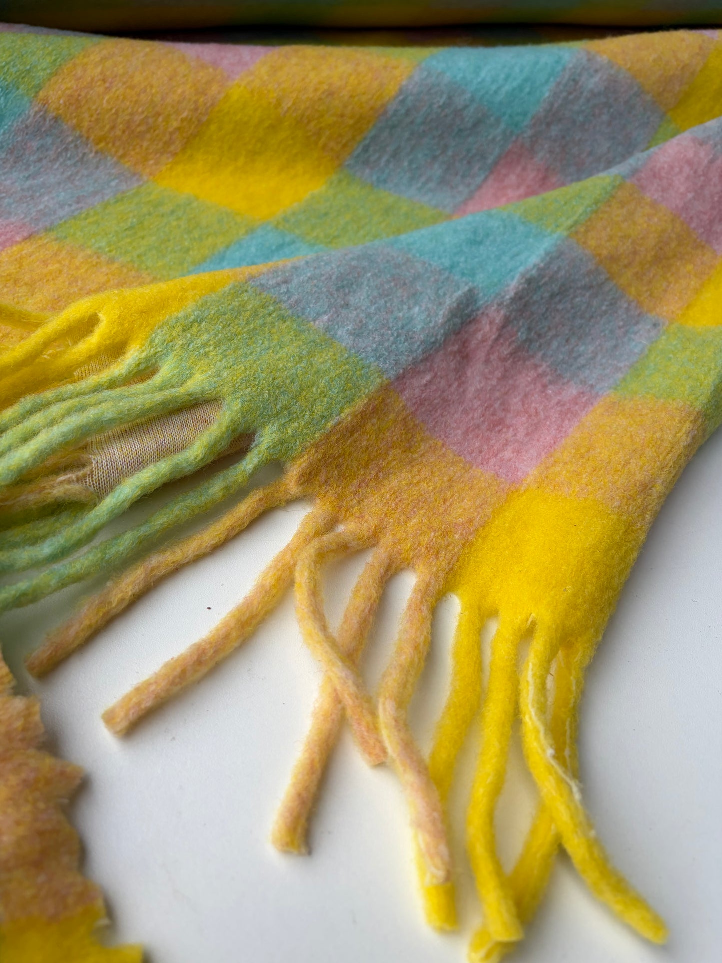 SMITHERS 020 yellow/aqua checkered heavy boiled wool with fringes