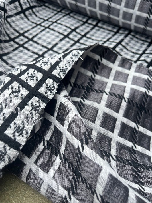 Hélène 024 cotton jacquard black/silver double face check 1