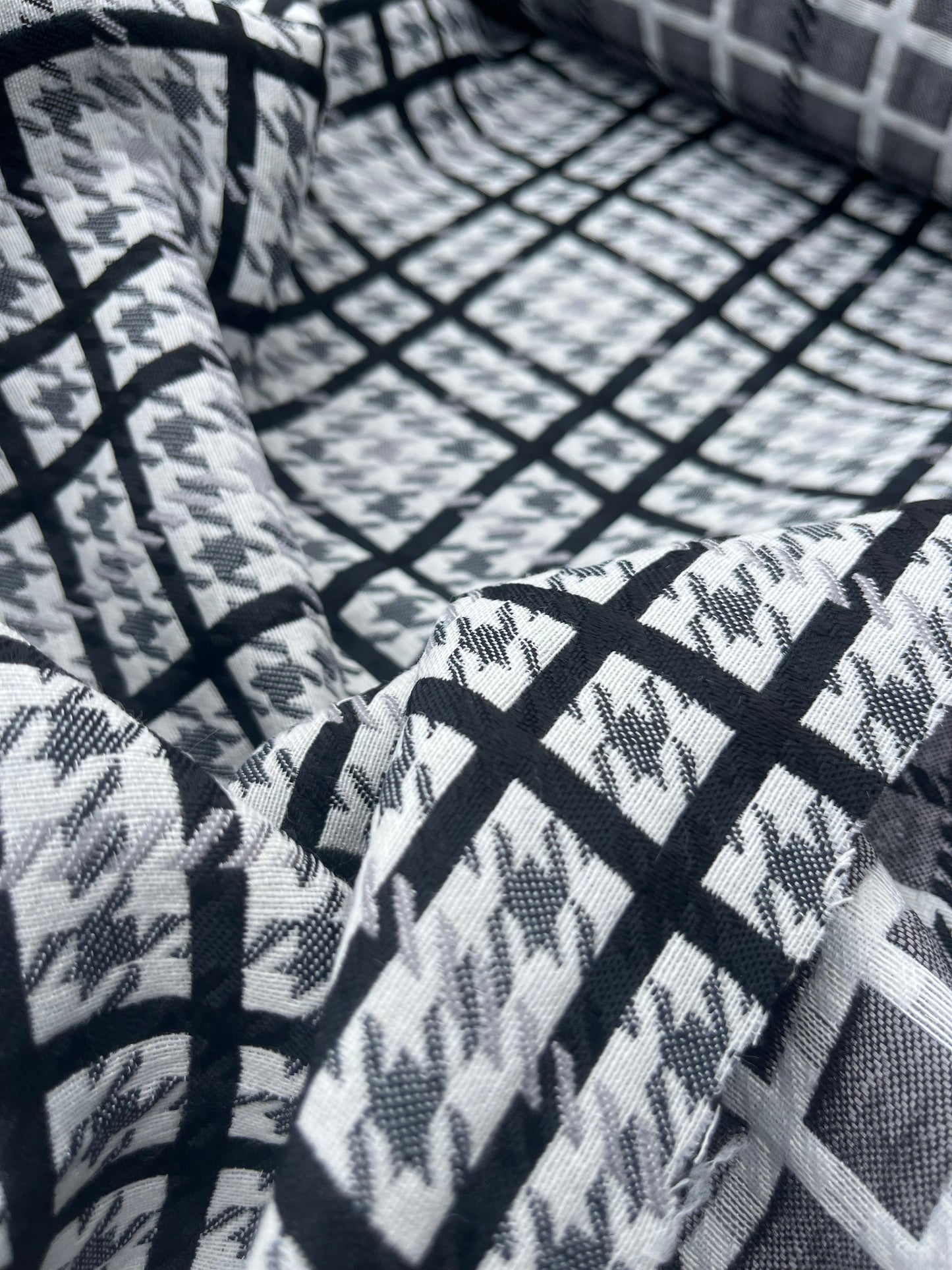 Hélène 024 cotton jacquard black/silver double face check 1