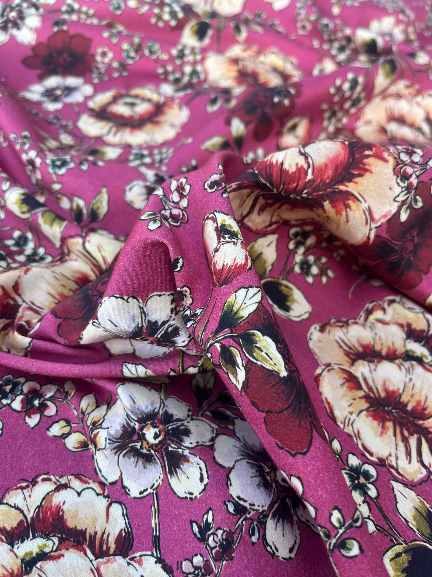 POLLY JANE 029 cotton satin stretch  fuchsia roses