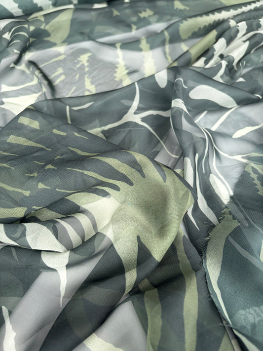 VINCE 025 chiffon green jungleleaves