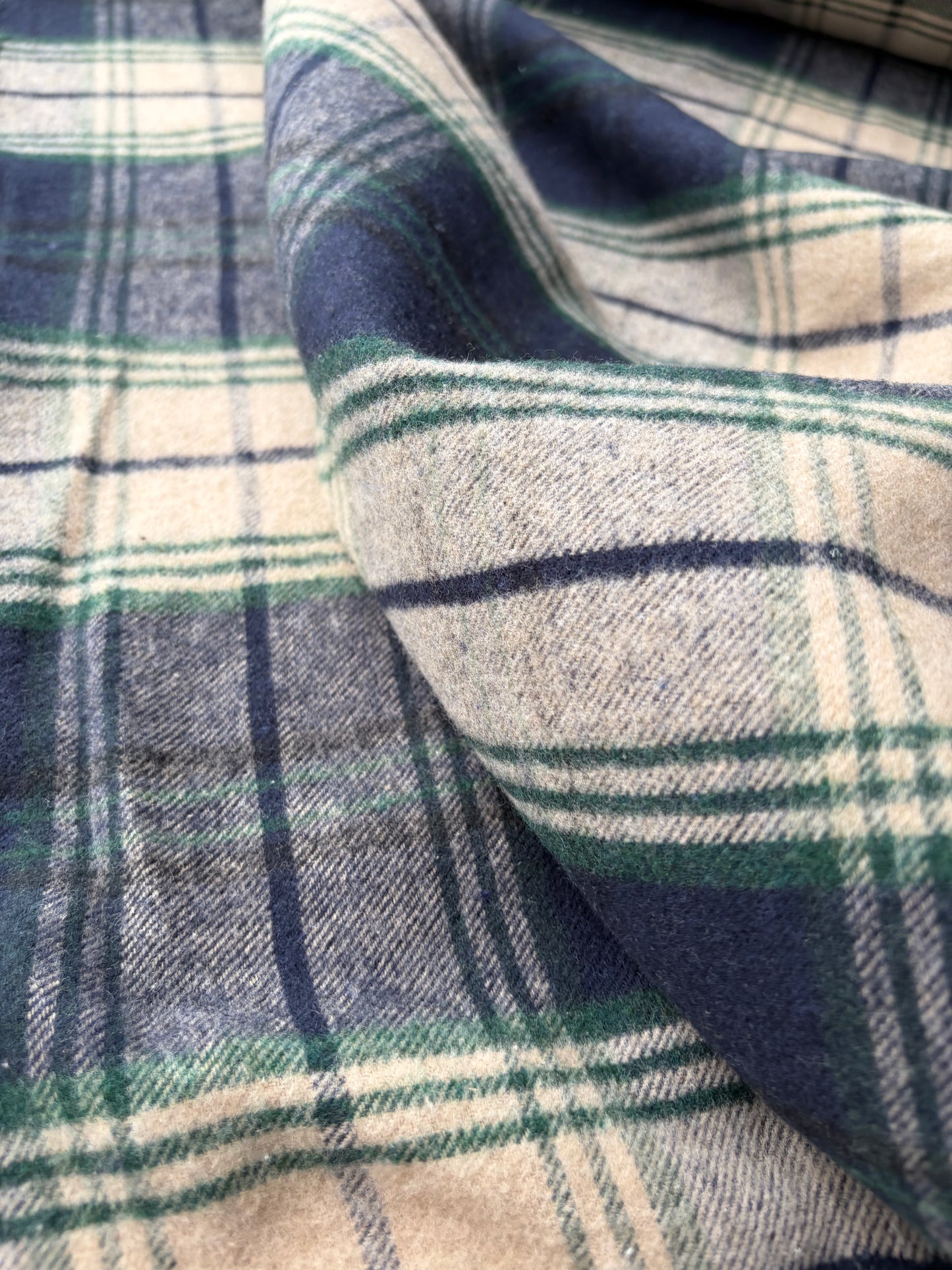 SMITHERS 021 navy/camel  checkered heavy cotton flannel