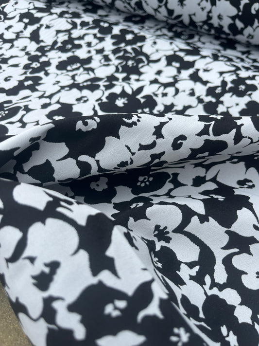 Hélène 027 stretch jacquard off white-black flowers