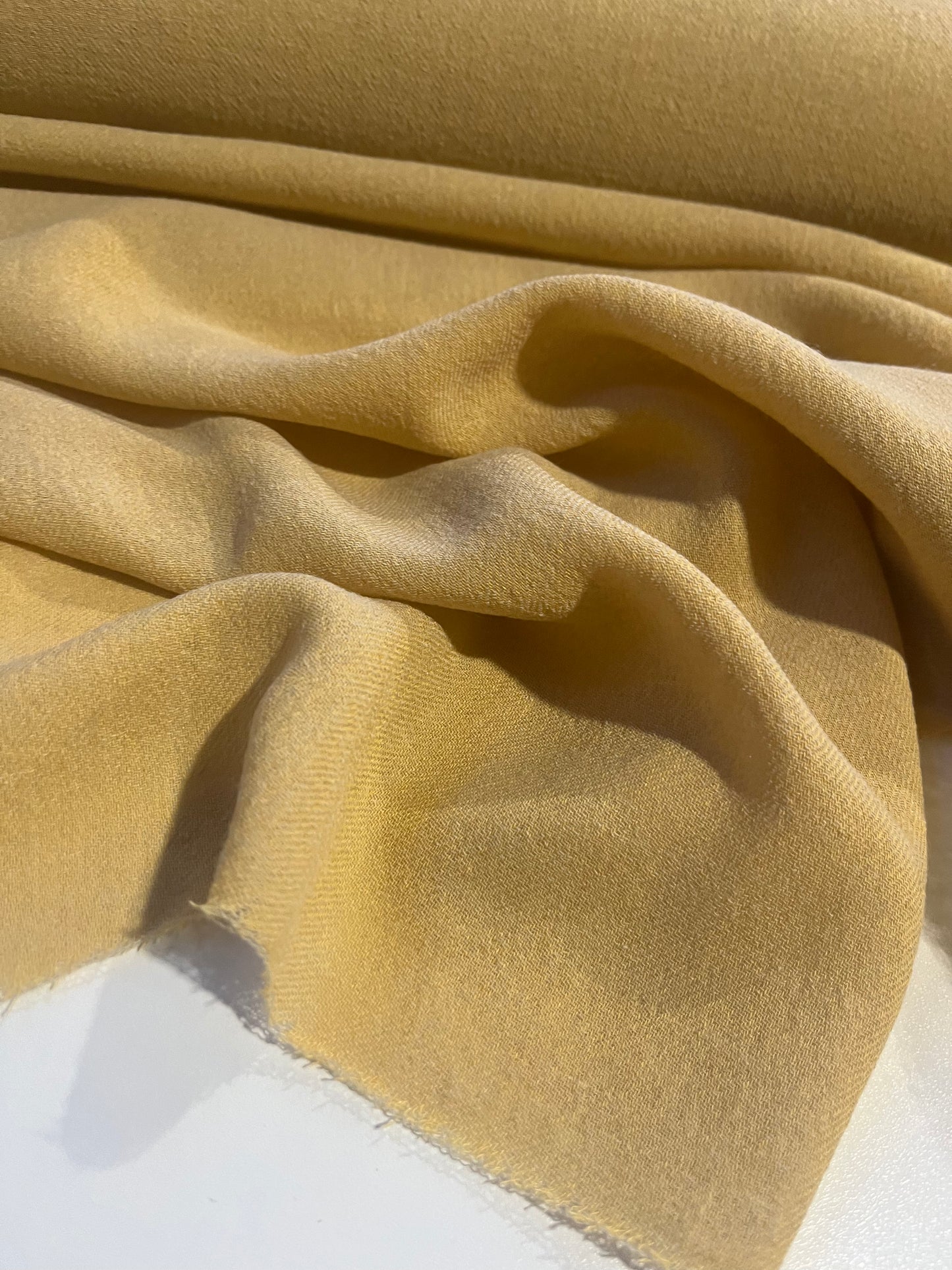JANE 008 gauze viscose/wool warm yellow
