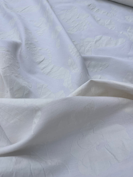 Hélène 033 jacquard with cotton white/ecru