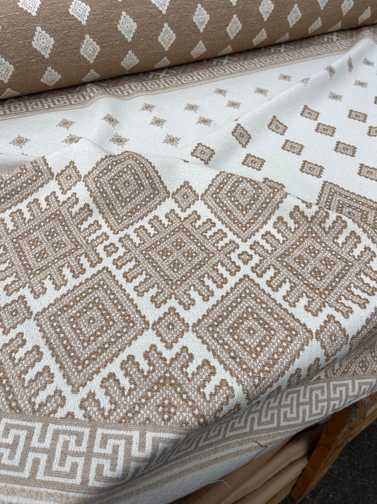 Hélène 040 heavy cotton jacquard repeat ecru/cognac