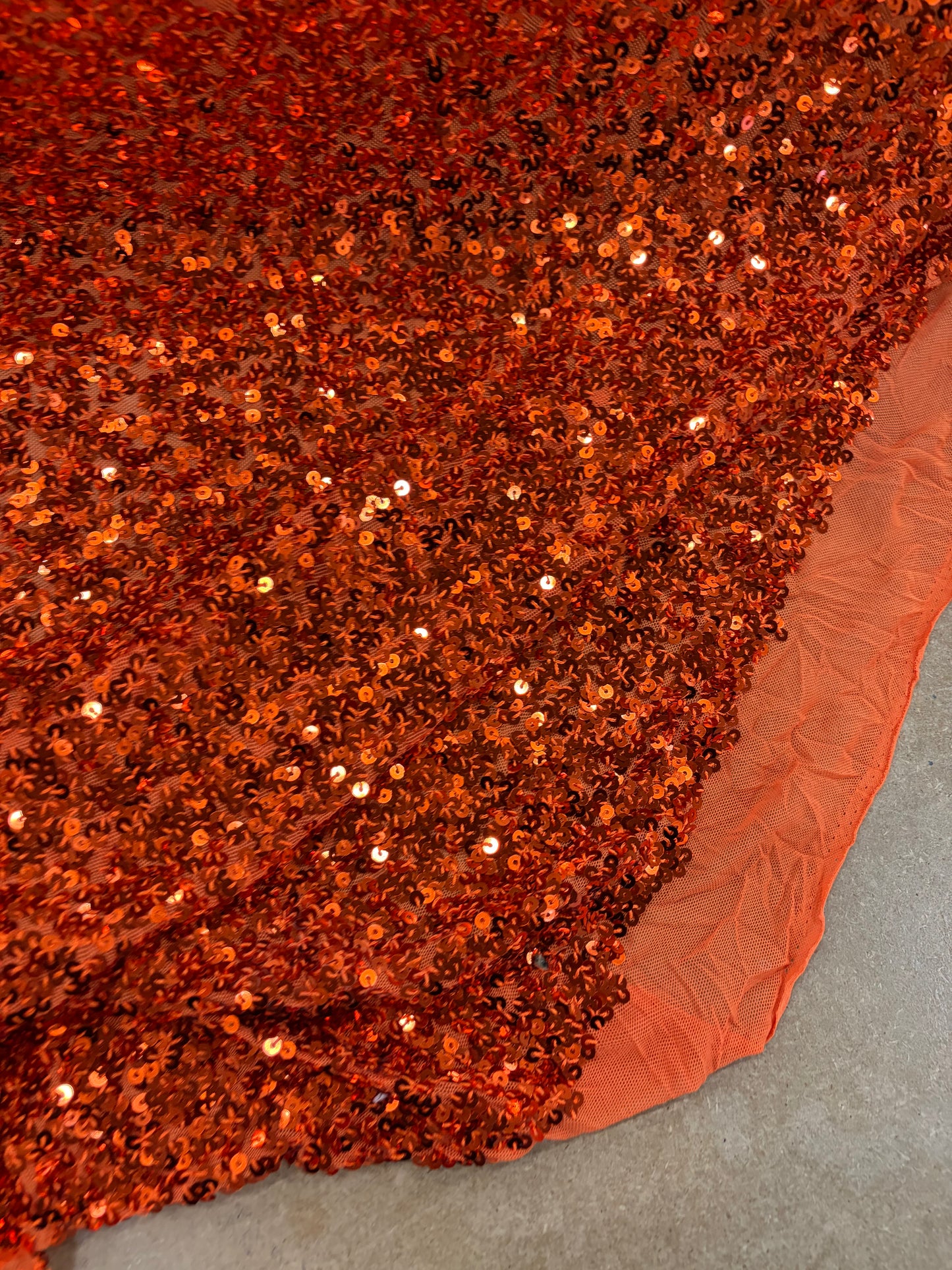 VIC 007 mesh sequins orange