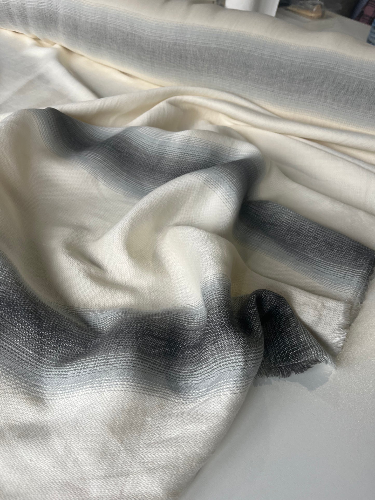 JOSIANE 011 heavy cotton irregular shadow stripe