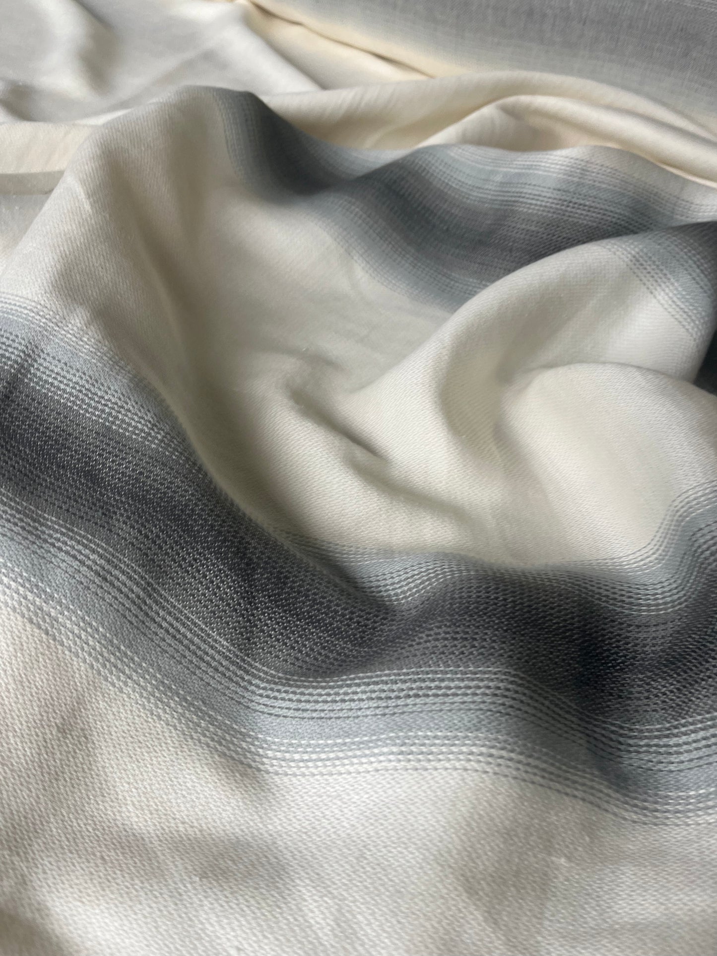 JOSIANE 011 heavy cotton irregular shadow stripe