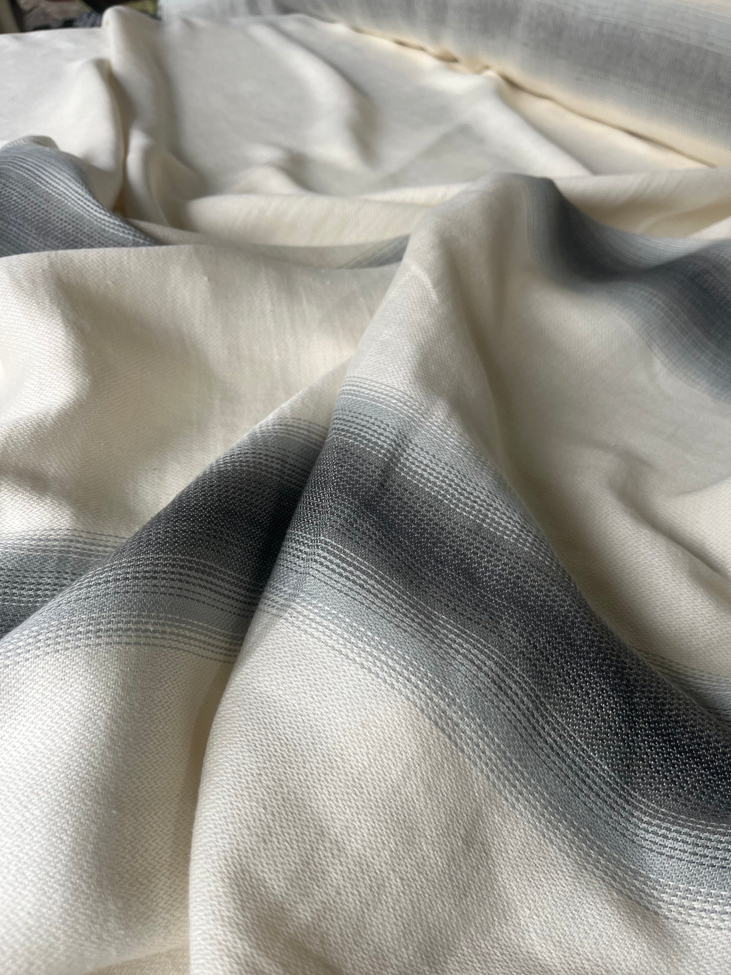 JOSIANE 011 heavy cotton irregular shadow stripe